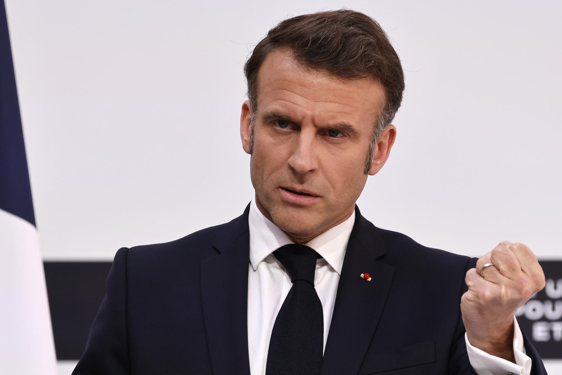 El presidente de Francia, Emmanuel Macron, ofrece una conferencia de prensa tras la cumbre de la 'Coalición de Voluntarios' en el Palacio del Elíseo en París, Francia, 27 de marzo de 2025. El presidente francés, el 27 de marzo, recibió a líderes europeos, incluido el presidente de Ucrania, para una cumbre destinada a fortalecer la seguridad ucraniana antes de cualquier posible alto el fuego con Rusia. (France, Russia, Ukraine) EFE/EPA/LUDOVIC MARIN / POOL MAXPPP FUERA