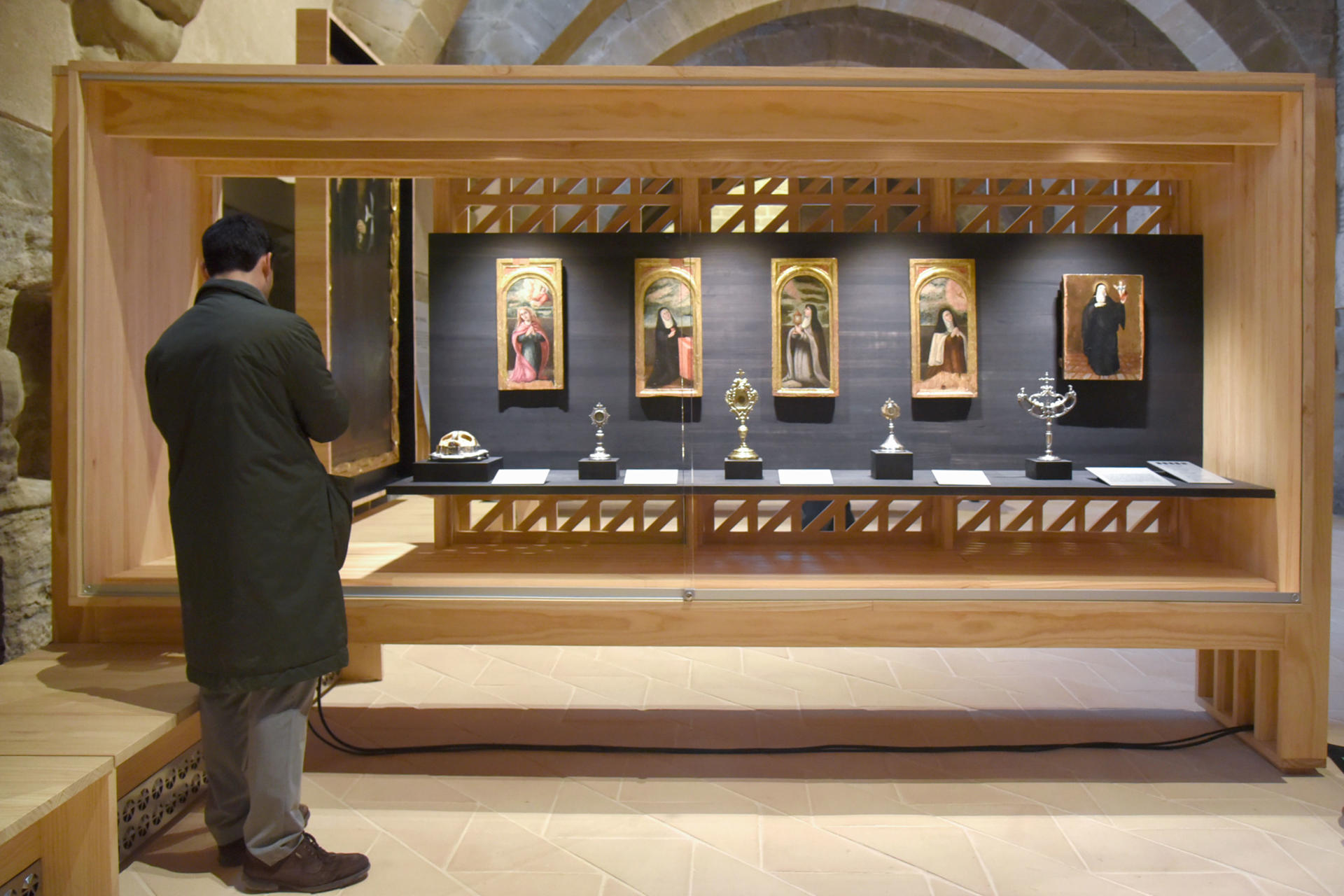 Reapertura del Real Monasterio de Santa María de Villanueva de Sijena este miércoles en la que ha tenido lugar la presentación de los bienes culturales en la parte del museo que se trajeron desde Cataluña. EFE/ Javier Blasco