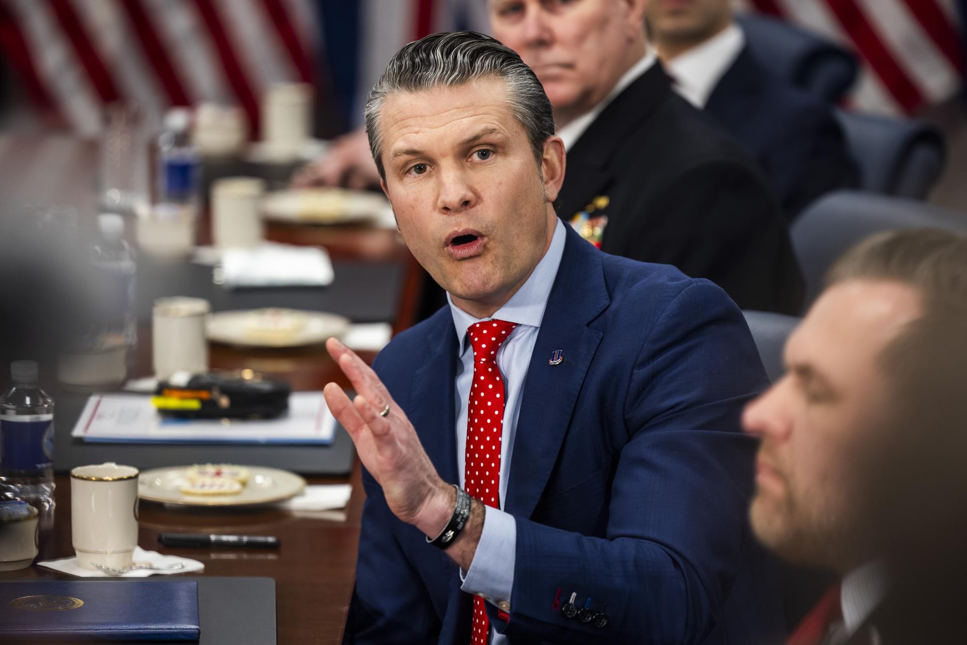 Fotografía de archivo del secretario de Defensa de EE.UU., Pete Hegseth. EFE/JIM LO SCALZO