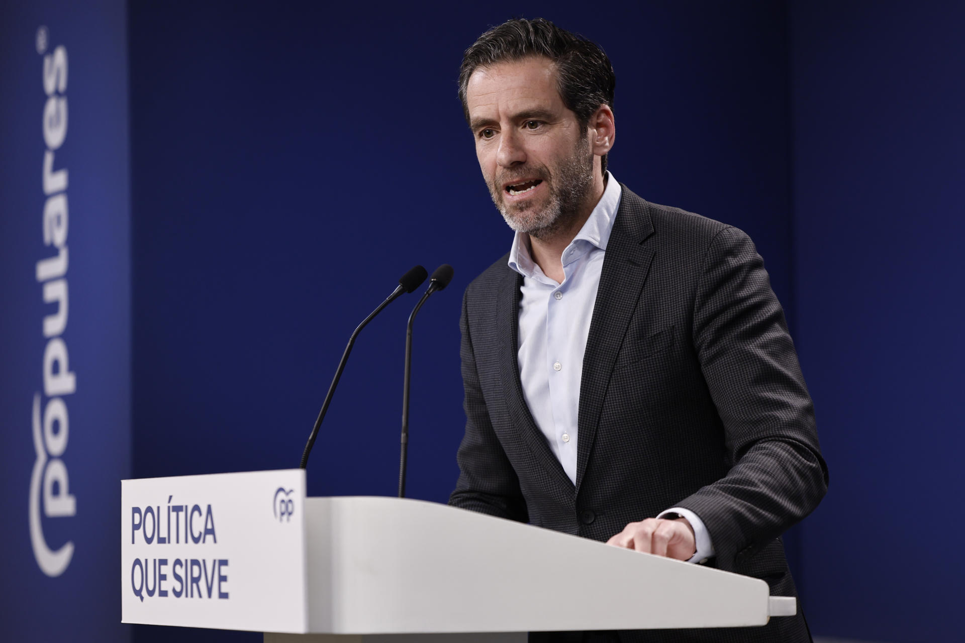 El portavoz del Partido Popular, Borja Sémper, durante la rueda de prensa este lunes tras la reunión del Comité de Dirección del Partido Popular en Madrid.-EFE/ Sergio Pérez