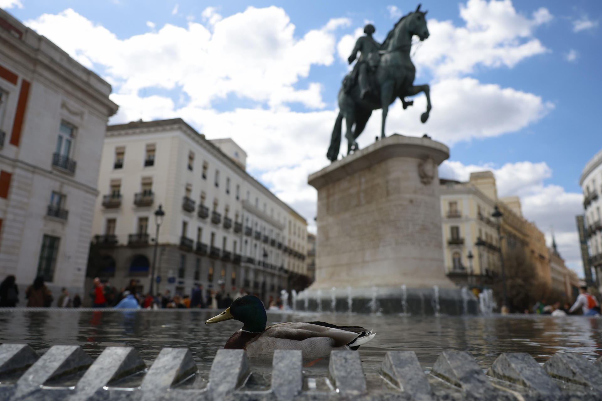 Vista de la Puerta del Sol en Madrid este miércoles. EFE/ Mariscal