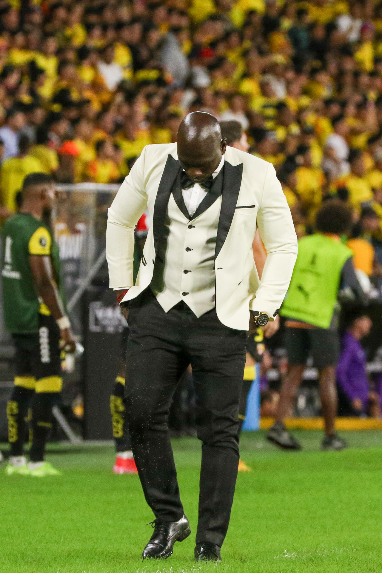 Fotografía del entrenador del Barcelona de Ecuador, Segundo Castillo, durante un partido del grupo B de la Copa Libertadores. EFE/ Jonathan Miranda