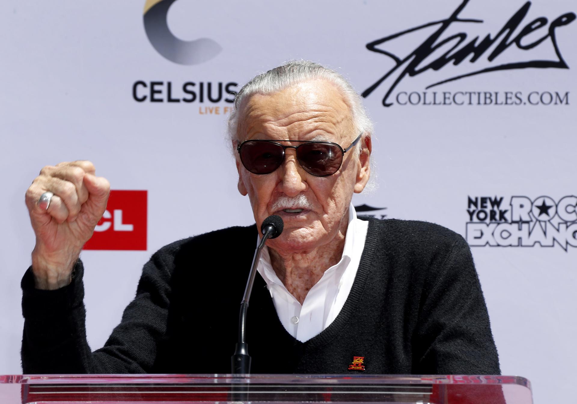 Fotografía de archivo del creador de cómics estadounidense Stan Lee. EFE/Paul Bauck