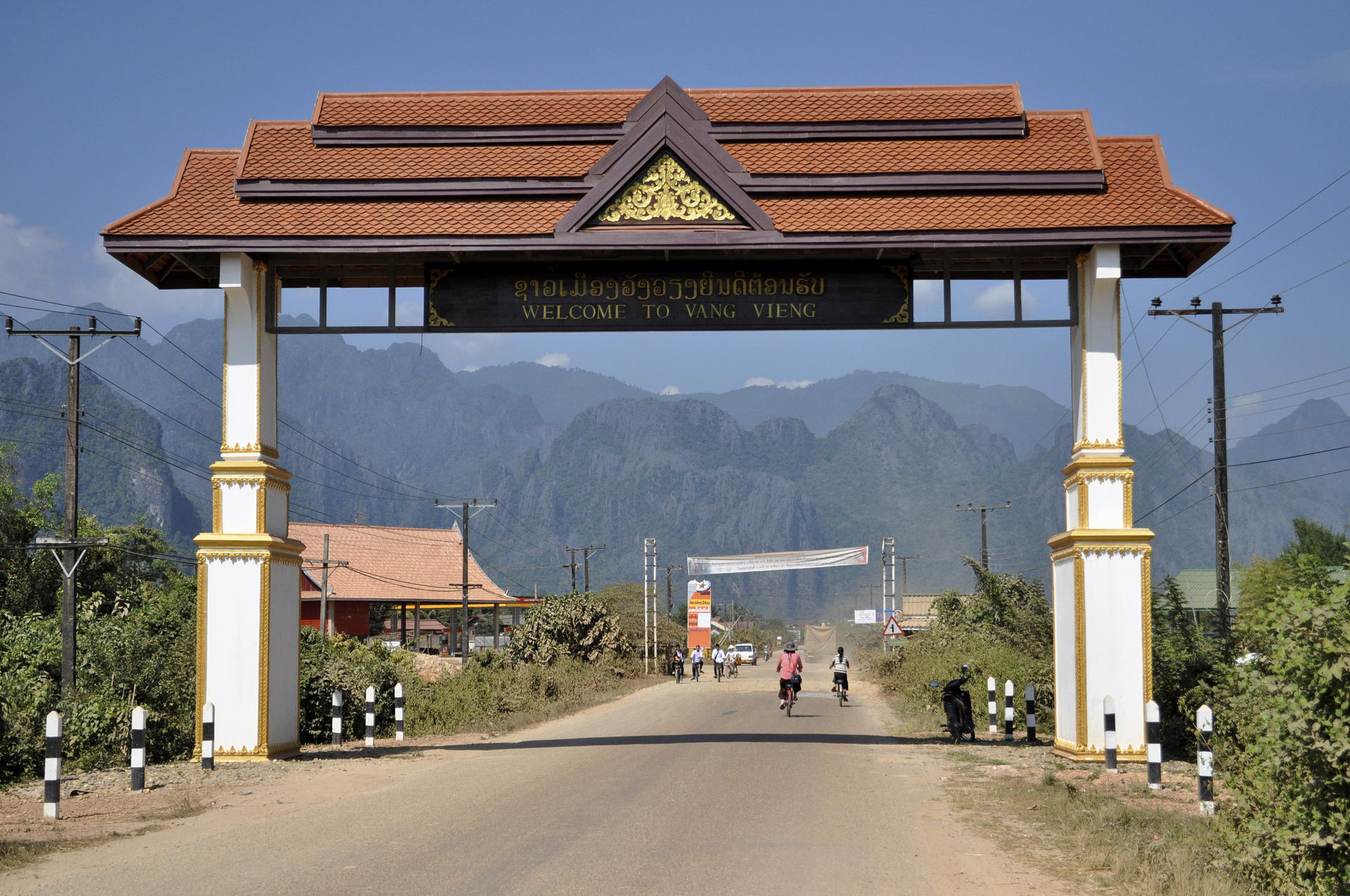 Puerta de entrada a la región laosiana de Van Vieng, en el norte del país, ciudad afamada por el turismo desenfrenado y rodeada de parajes naturales.
EFE/Noel Caballero