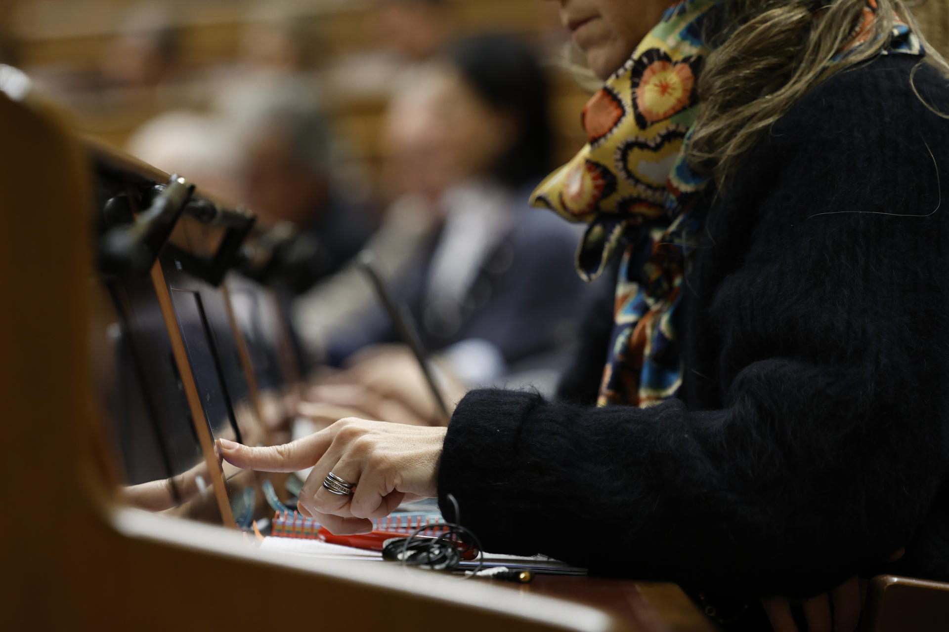 Momento de las votaciones durante el pleno del Congreso que se celebra este jueves. EFE/ Mariscal