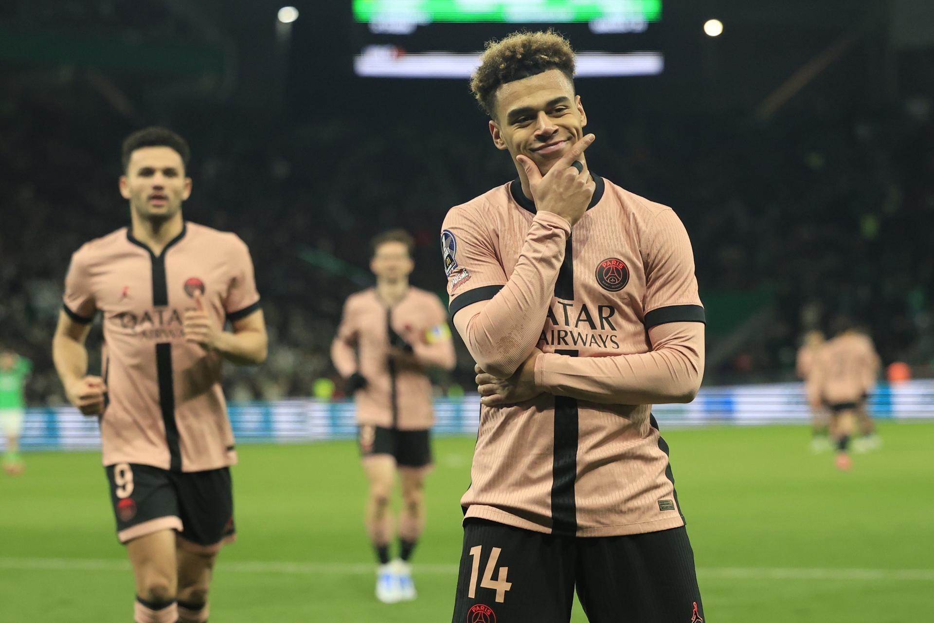 Desire Doué, tras uno de los goles. EFE/EPA/Guillaume Horcajuelo
