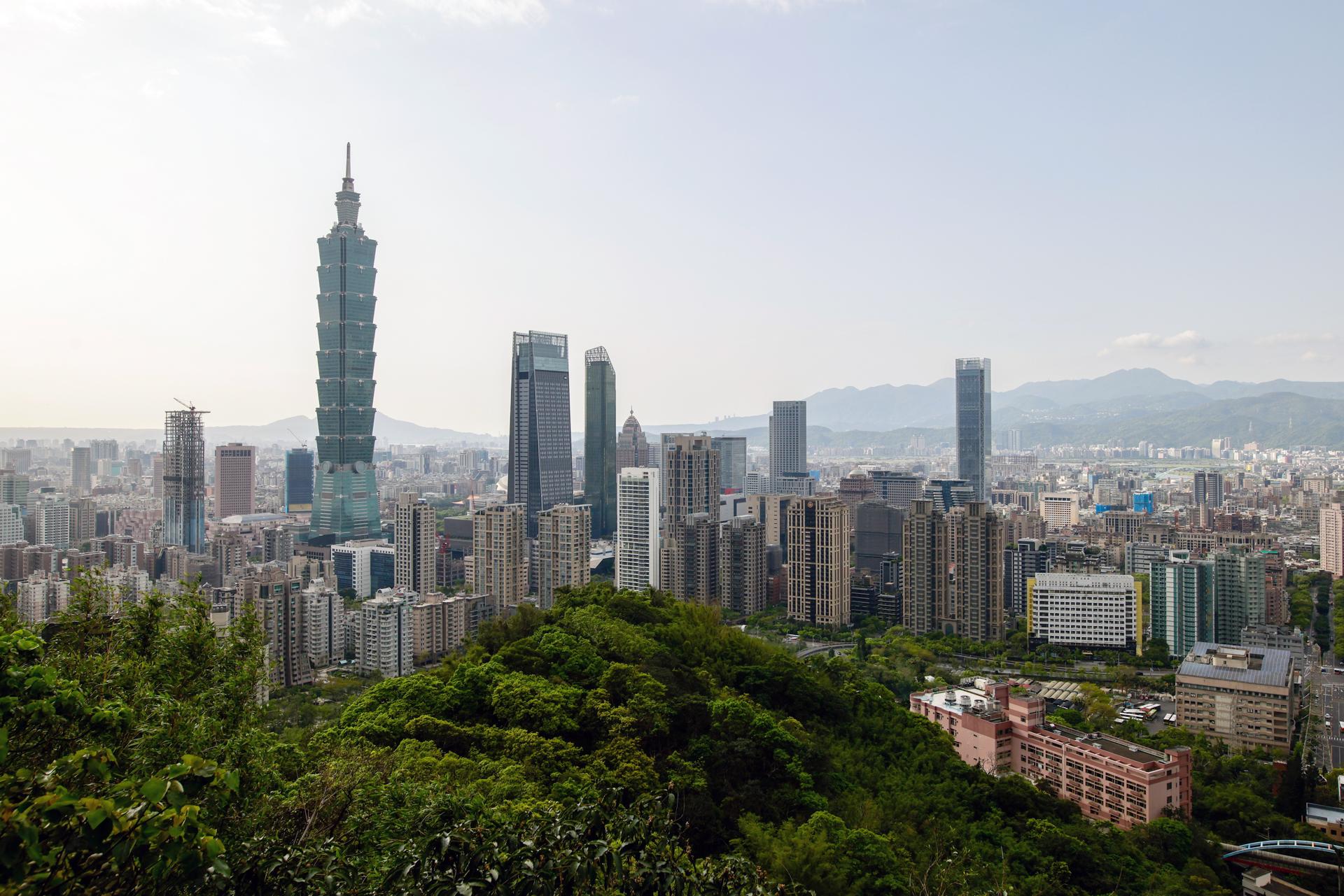 Vista general de la ciudad de Taipéi, Taiwán, el 3 de abril de 2025, en una fotografía de archivo. EFE/EPA/RITCHIE B. TONGO