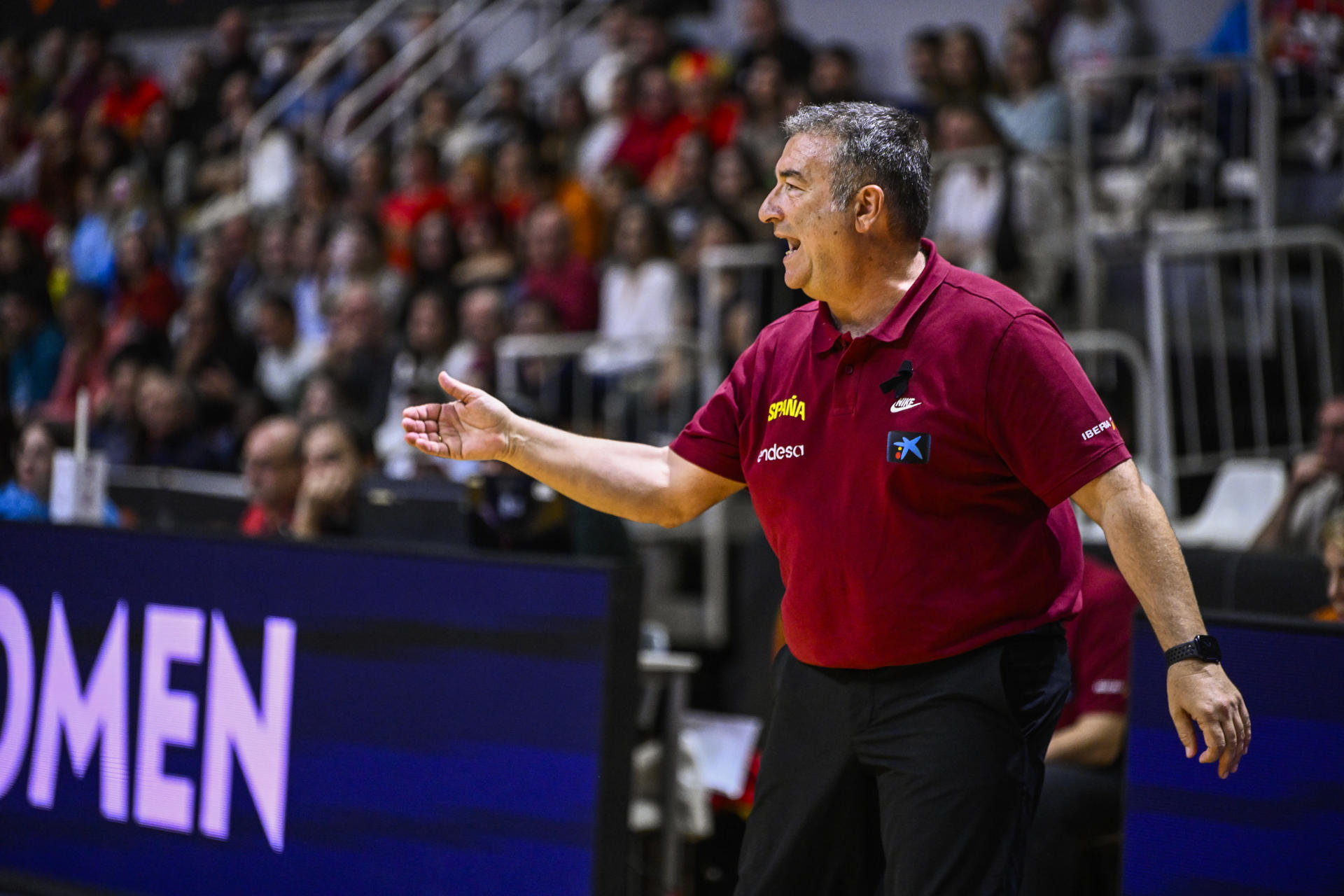 El seleccionador español de baloncesto femenino, Miguel Méndez, en foto de archivo de Andreu Esteban. EFE