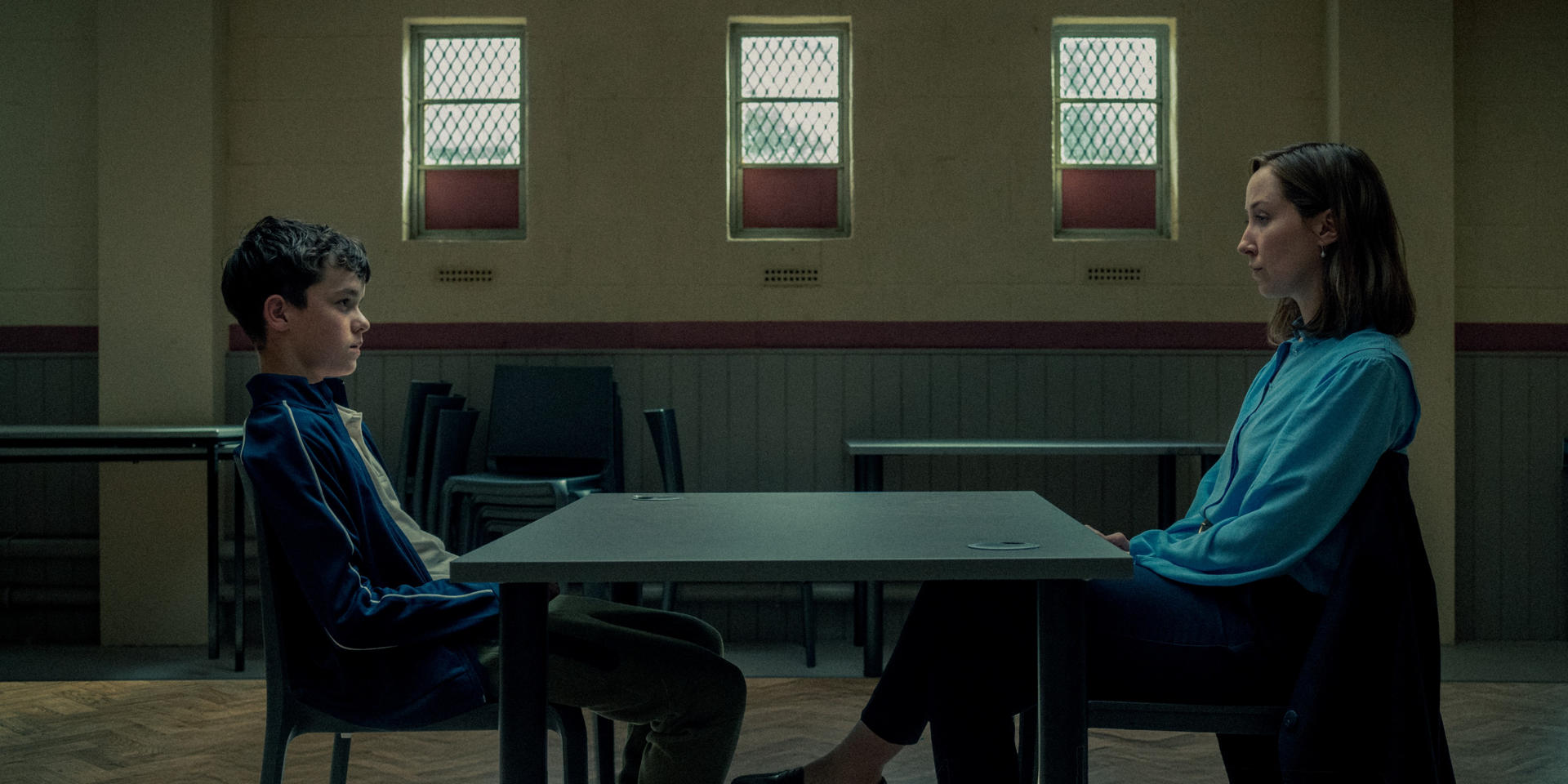 Imagen cedida por Netflix de una escena de la serie 'Adolescencia'. donde aparecen los actores Owen Cooper (i), como Jamie Miller, y Erin Doherty como Briony Ariston. EFE/ Ben Blackal / Netflix