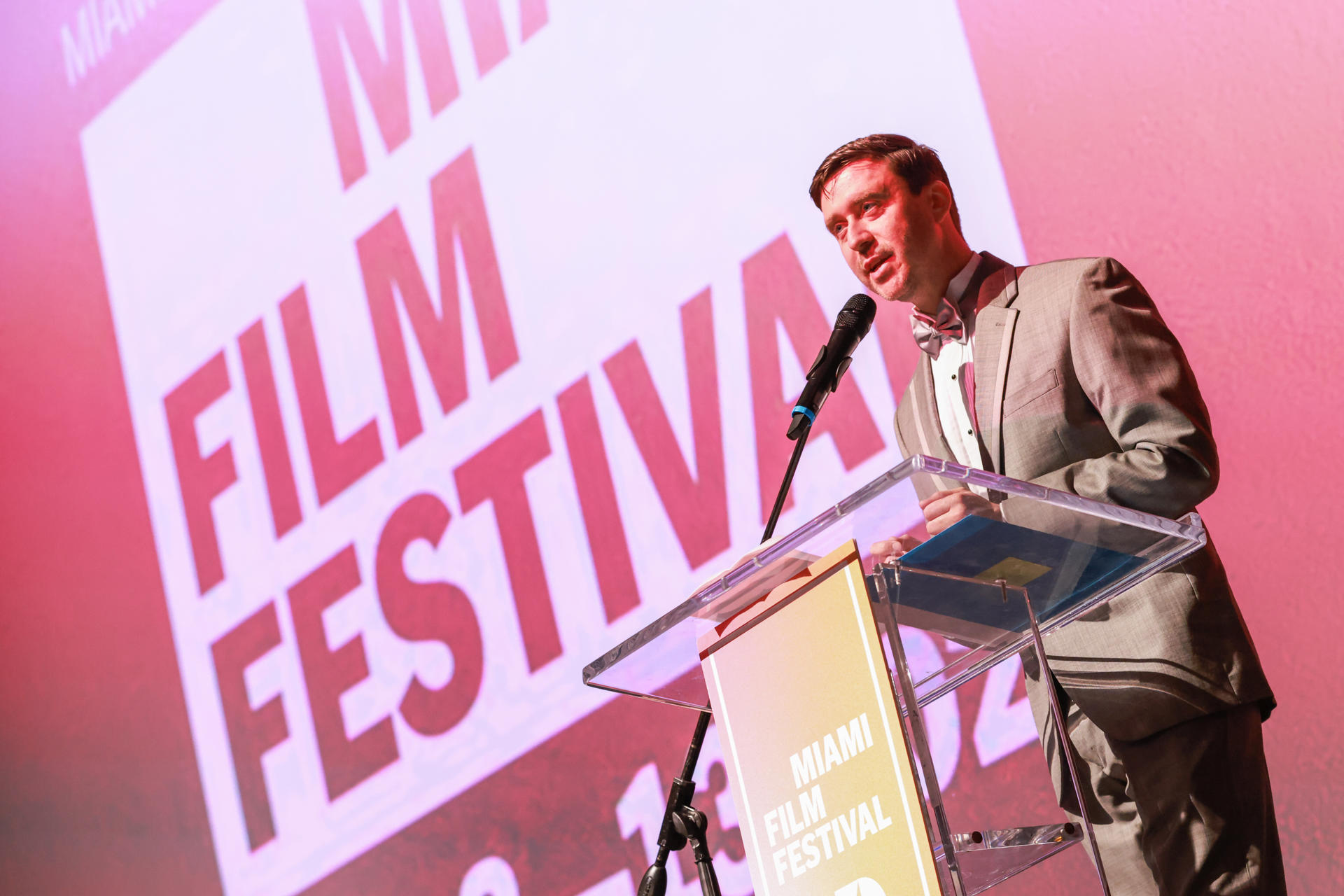 Fotografía de archivo, tomada el pasado 4 de abril, del director ejecutivo del Festival de Cine de Miami (MFF), James Woolley, durante la inauguración de la 42 edición del certamen, en el Teatro Olympia de Miami (FL, EE.UU.) EFE/Giorgio Viera