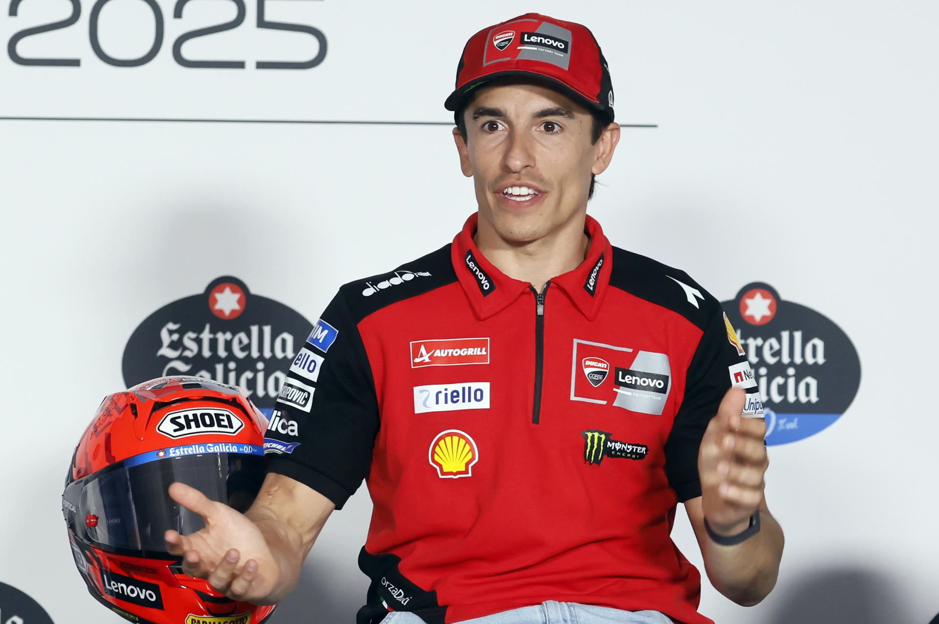 El español Marc Márquez, piloto de MotoGP del equipo Ducati, habla en rueda de prensa en el Circuito de Jerez-Ángel Nieto previa al Gran Premio de España de Motociclismo, puntuable para el Mundial de la especialidad, que se desarrollará desde este viernes al domingo. EFE/José Manuel Vidal