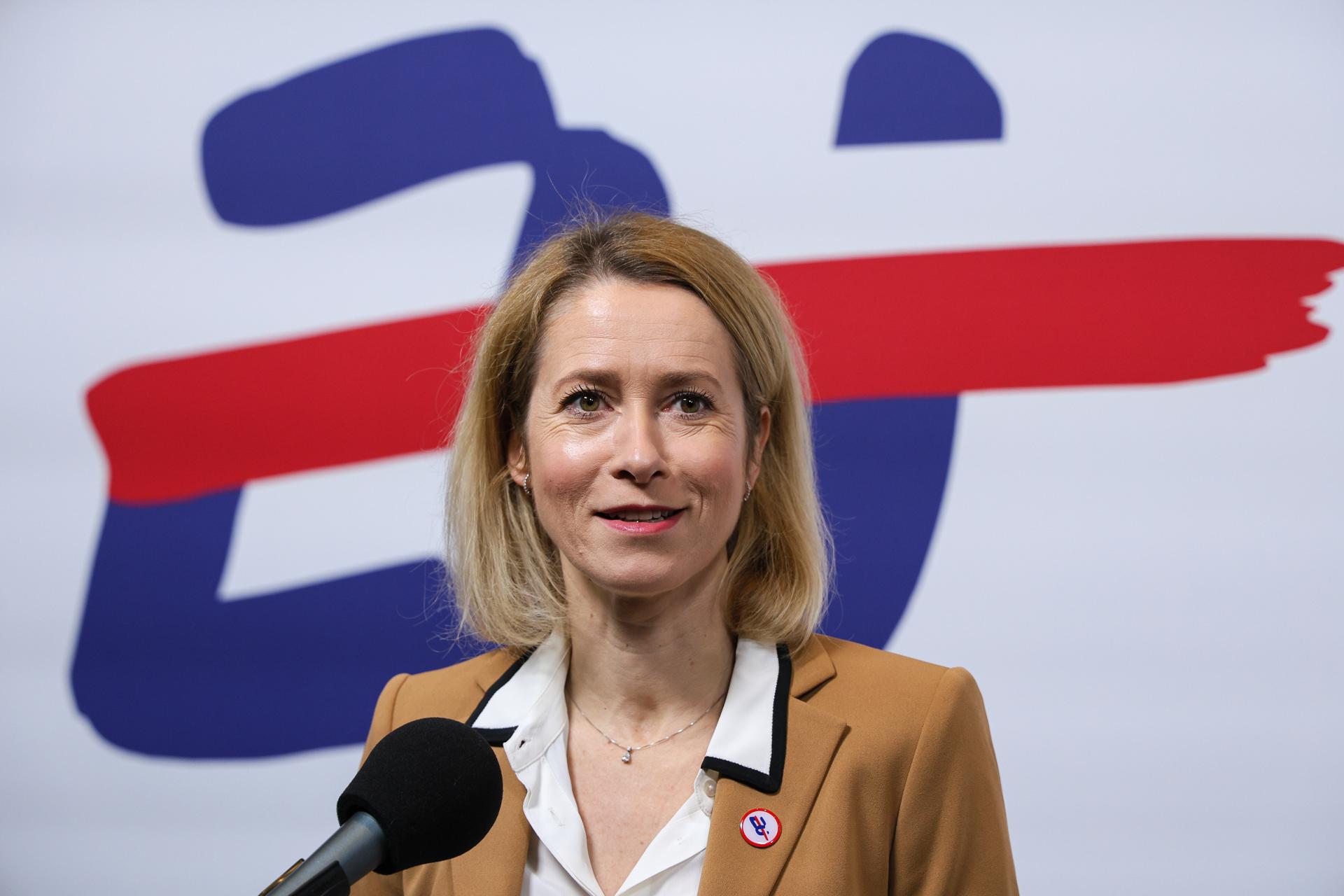Varsovia, 03/04/2025.- La alta representante comunitaria de Políticia Exterior y de Seguridad, Kaja Kallas, en su intervención ante la prensa previa al comienzo de la reunión de ministros de Defensa de la UE celebrada hoy en Varsovia. EFE/EPA/Radek Pietruszka POLAND OUT