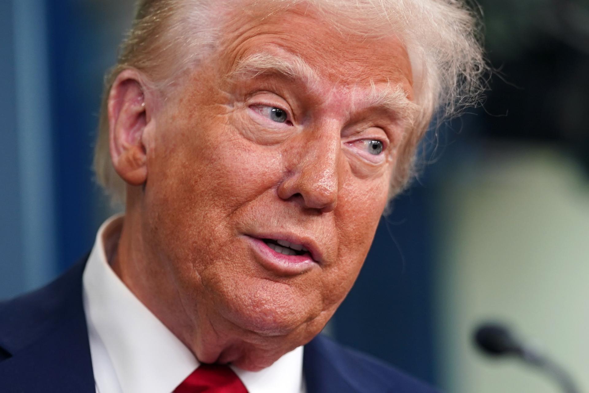 Fotografía de archivo del presidente de Estados Unidos, Donald Trump, durante una conferencia de prensa, en Washington DC (EE.UU.) EFE/Will Olíver