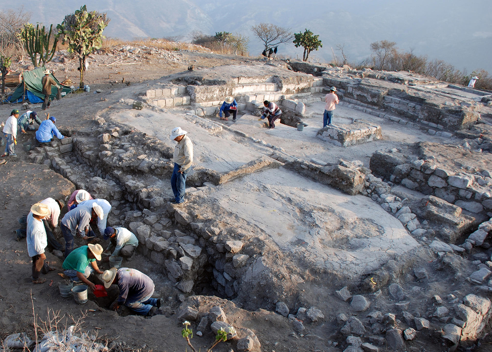 Excavaciones en el yacimiento de El Palmillo, Valle de Oaxaca, México. Crédito: Linda Nicholas y Gary Feinman. Imagen facilitada por el Museo Field de Chicago.