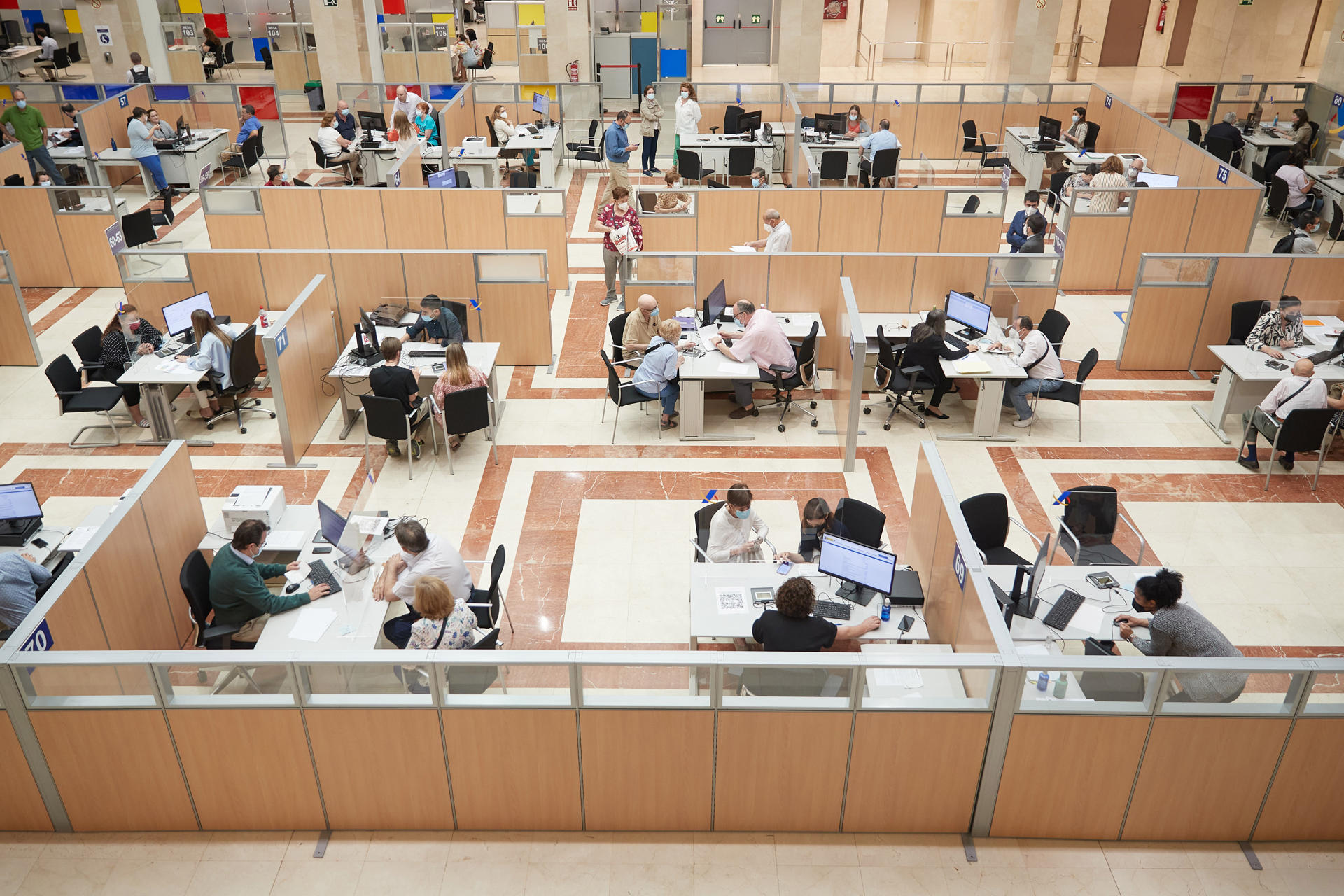 Vista de las oficinas de la Agencia Tributaria en su sede madrileña de la calle de Guzmán el Bueno. EFE/Miguel Osés
