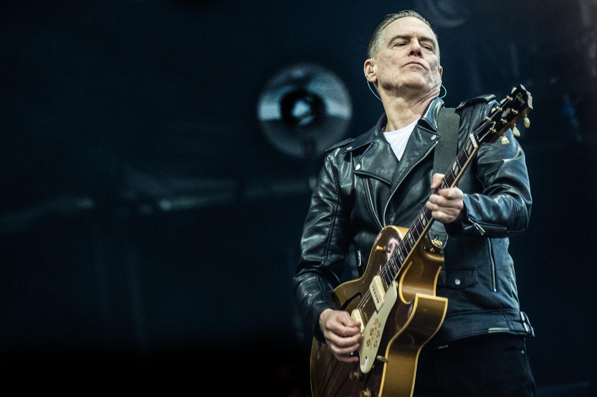 El cantante canadiense Bryan Adams en una foto de archivo. EFE/EPA/HELLE ARENSBAK DENMARK OUT