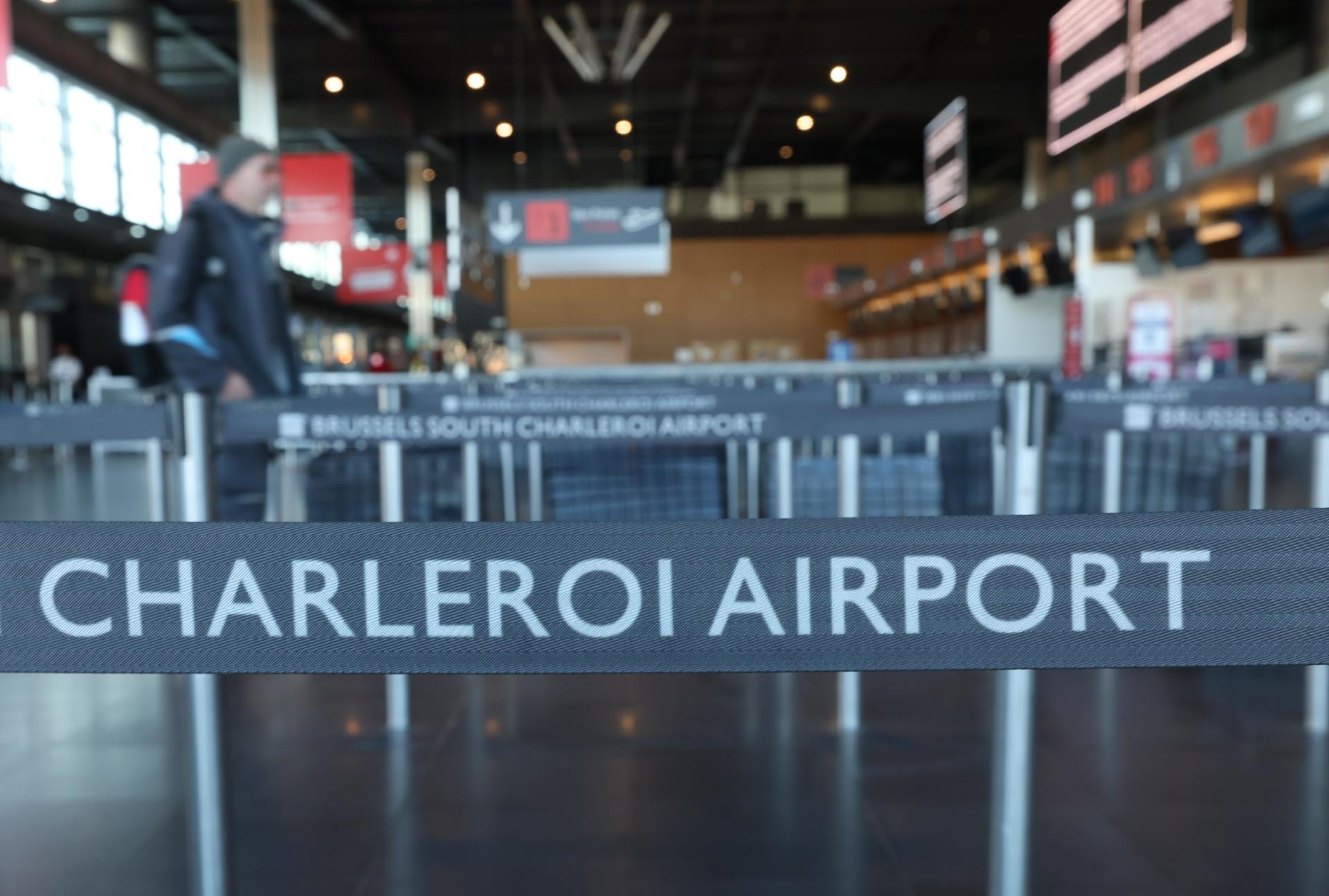 Imagen de archivo del aeropuerto belga de Charleroi, el segundo con más tráfico, en una jornada  de huelga. EFE/EPA/OLIVIER HOSLET