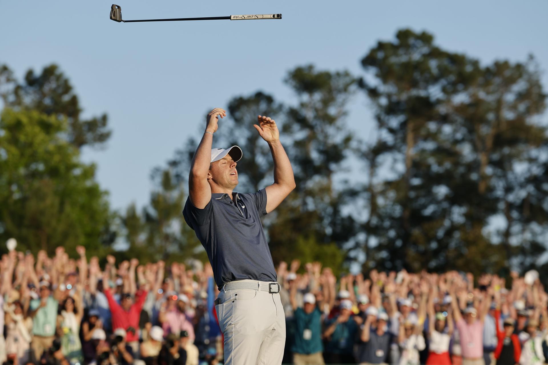 El norirlandés Rory McIlroy reacciona después de hacer un putt en el Torneo Masters 2025 en el Augusta National Golf Club. EFE/EPA/ERIK S. LESSER