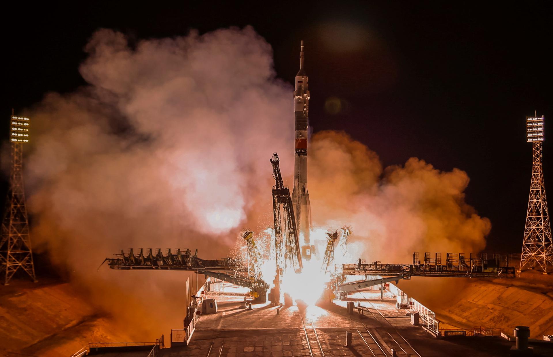 Despegue de la nave Soyuz MS-12 desde la plataforma de lanzamiento del cosmódromo ruso Baikonur (Kazajistán), en una imagen de archivo. EFE/Sergei Ilnitsky