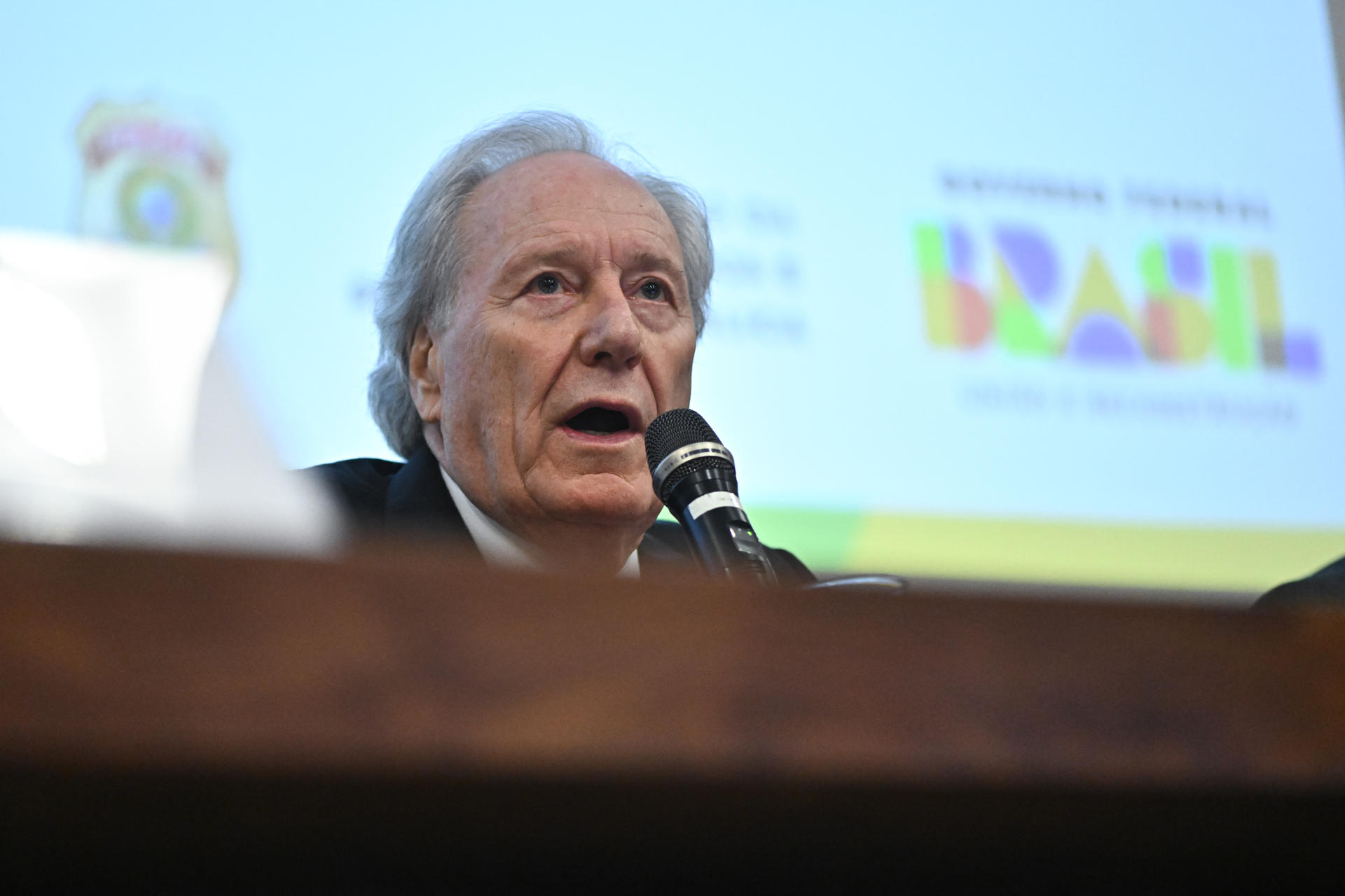 El ministro de Justicia de Brasil, Ricardo Lewandowski, habla en una rueda de prensa sobre el operativo 'Sin Descuento' que investiga fraudes en el Instituto Nacional del Seguro Social (INSS) este miércoles, en el Ministerio de Justicia en Brasilia (Brasil). EFE/Andre Borges