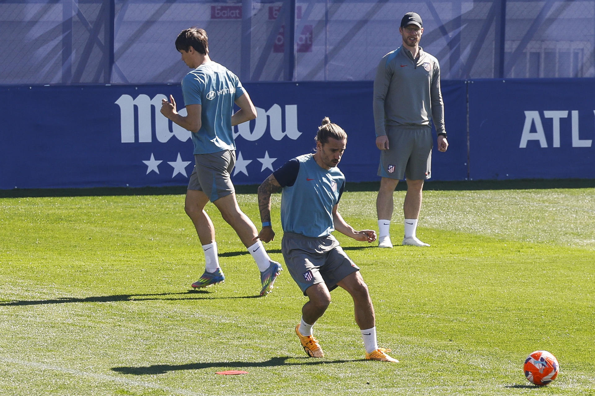 Griezmann, en el entrenamiento de este miércoles. EFE/ Javier Lizon