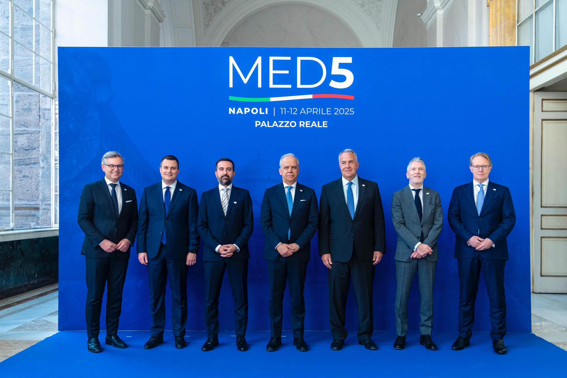 Los ministros de Interior de los países del llamado MED5 iniciaron esté sábado en la ciudad italiana de Nápoles la cumbre del grupo formado por España, Italia, Grecia, Chipre y Malta, para tratar la cuestión migratoria y, en particular, asuntos como el reglamento de repatriación de la Unión Europea. EFE/ Ministerio del Interior de Italia **SOLO USO EDITORIAL/SOLO DISPONIBLE PARA ILUSTRAR LA NOTICIA QUE ACOMPAÑA (CRÉDITO OBLIGATORIO)***