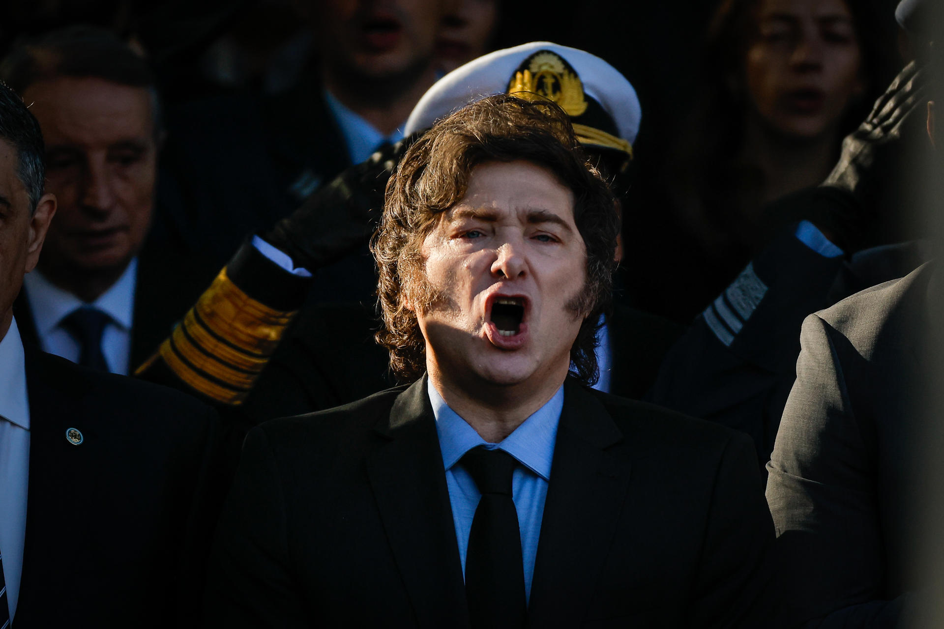 El presidente de Argentina, Javier Milei, participa en un homenaje a los caídos por la guerra de las Malvinas este miércoles, en Buenos Aires (Argentina). EFE/ Juan Ignacio Roncoroni