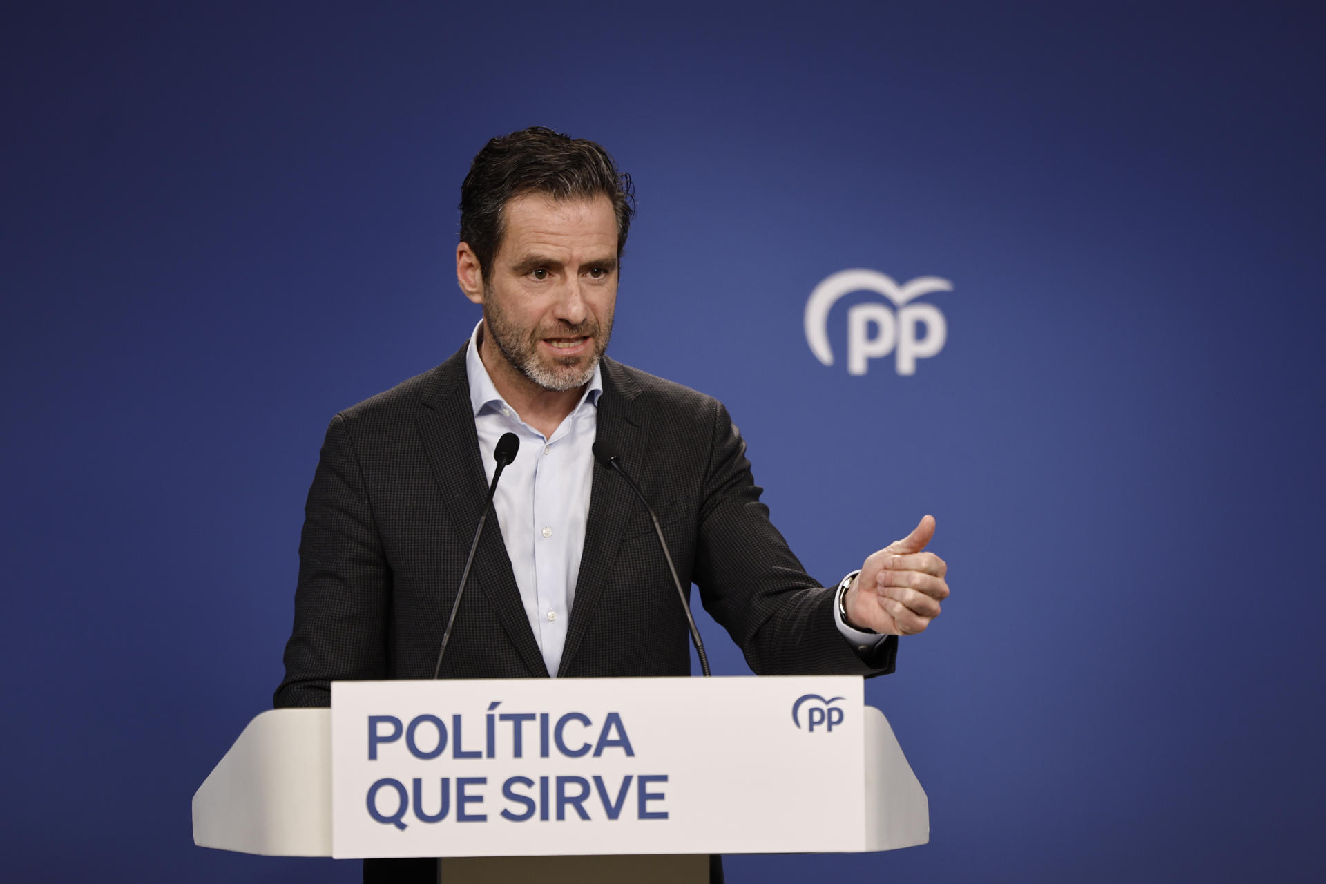 El portavoz del Partido Popular, Borja Sémper, durante la rueda de prensa este lunes tras la reunión del Comité de Dirección del Partido Popular en Madrid.EFE/ Sergio Pérez