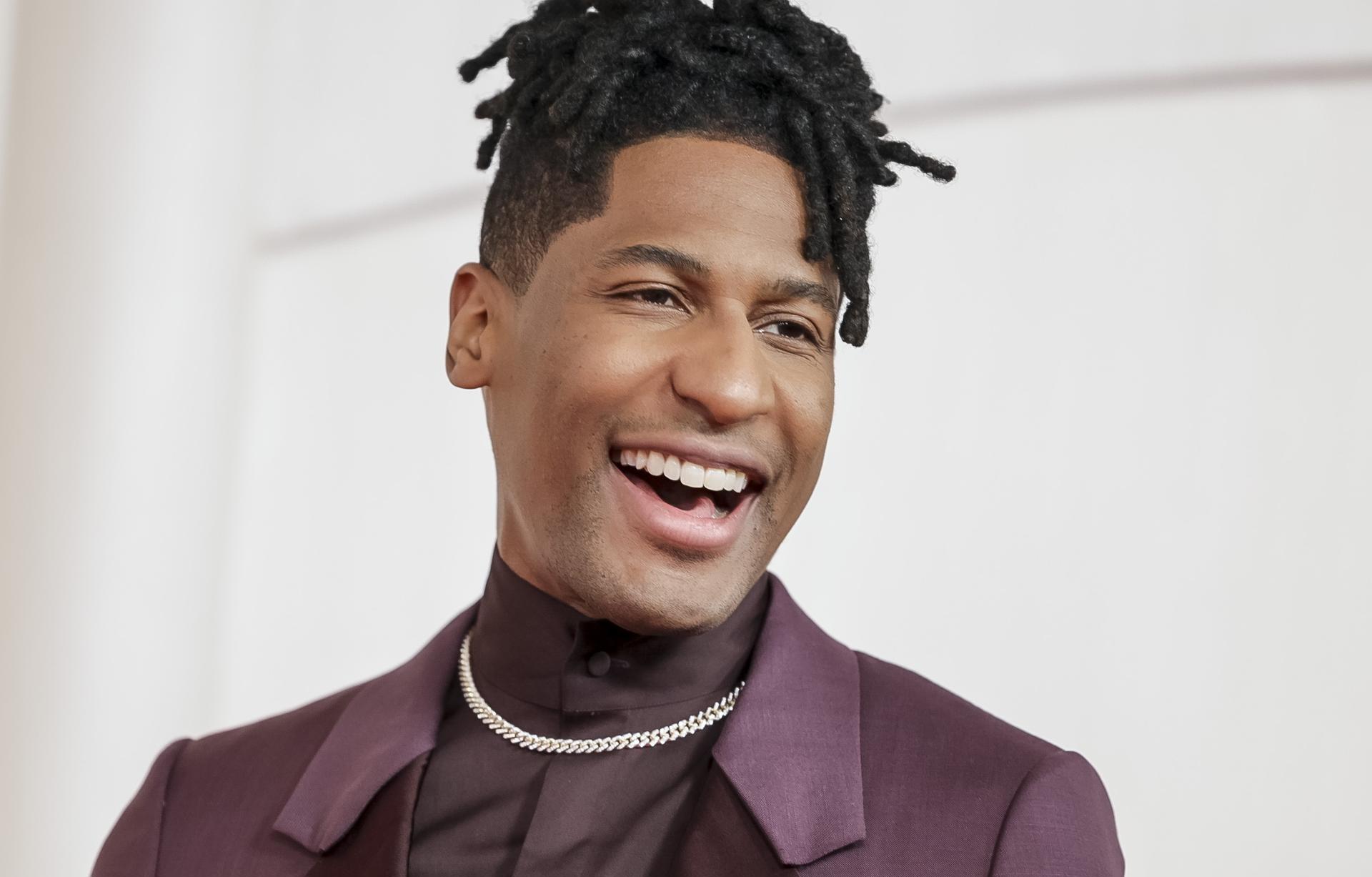Foto de archivo del artista estadounidense Jon Batiste. EFE/ALLISON DINNER