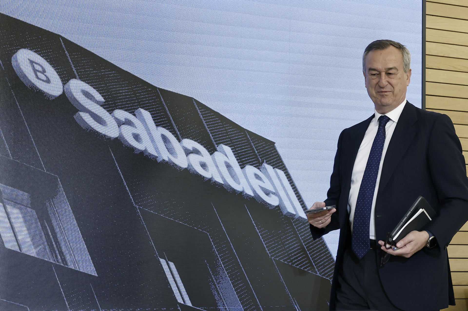 GImagen de archivo del consejero delegado de Banco Sabadell, César González-Bueno. EFE/Andreu Dalmau