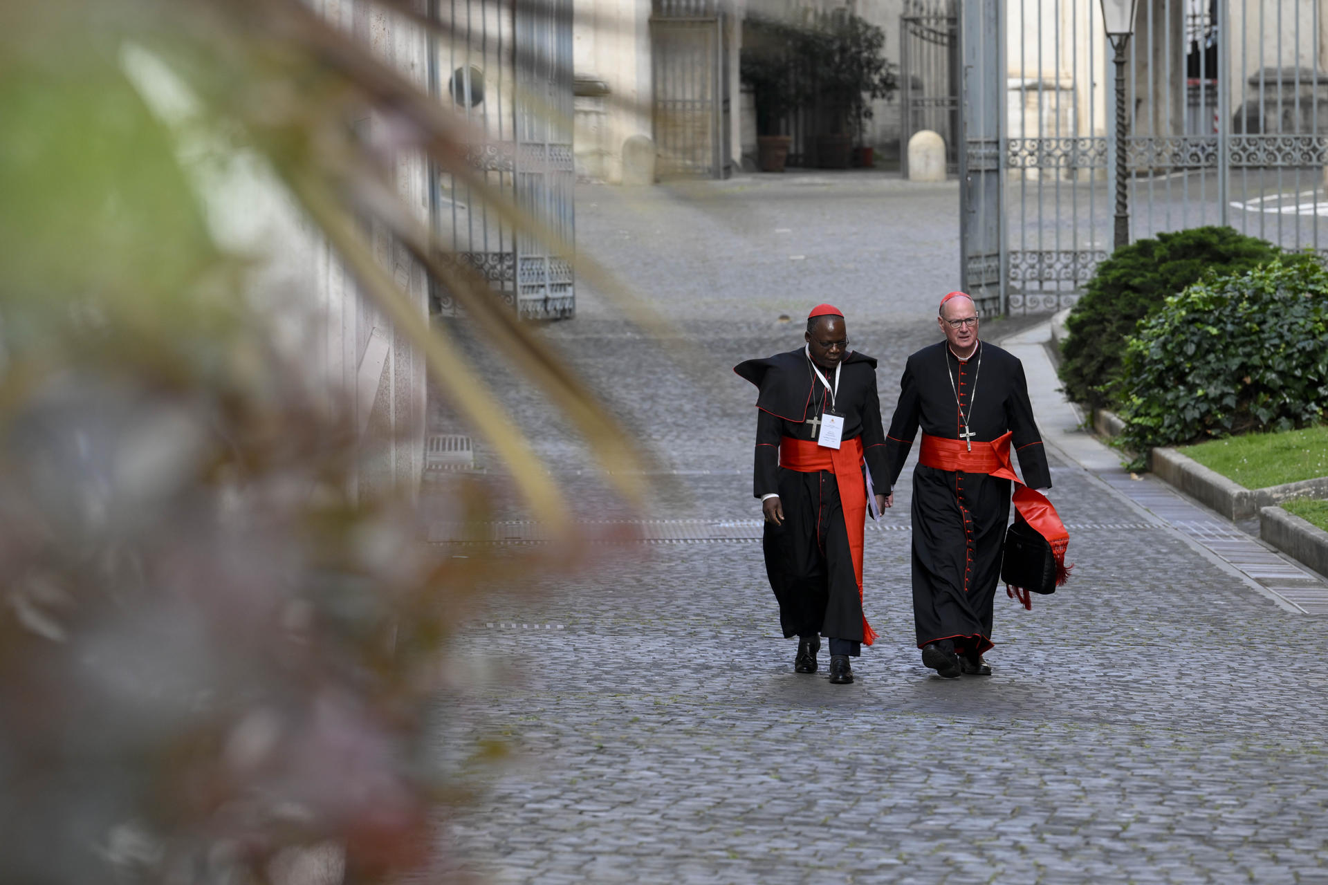 Cardenales asisten la quinta congregación general, reuniones en las que los purpurados que entrarán en la Capilla Sixtina se van conociendo y concretando un perfil para el próximo pontífice. Estado Vaticano/Mario Tomassetti 
***SOLO USO EDITORIAL/SOLO DISPONIBLE PARA ILUSTRAR LA NOTICIA QUE ACOMPAÑA (CRÉDITO OBLIGATORIO)***