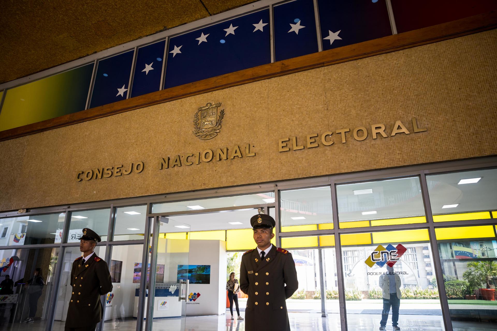 Fotografía de archivo que muestra la entrada del Consejo Nacional Electoral (CNE) en Caracas (Venezuela). EFE/ Miguel Gutiérrez