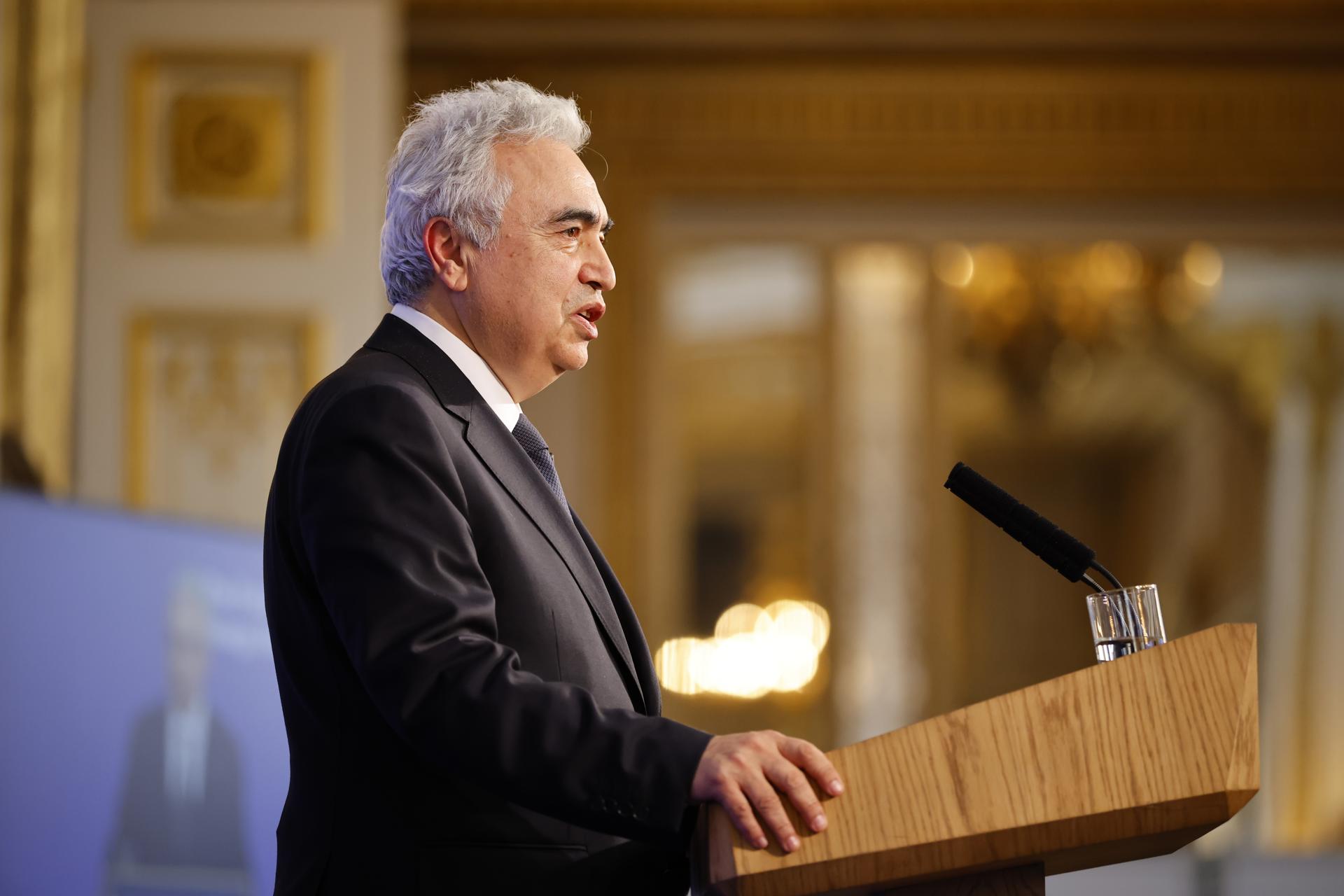 El director ejecutivo de la AIE, Fatih Birol, este jueves en la Cumbre sobre el Futuro de la Seguridad Energética que se celebra en Londres. EFE/EPA/TOLGA AKMEN / POOL