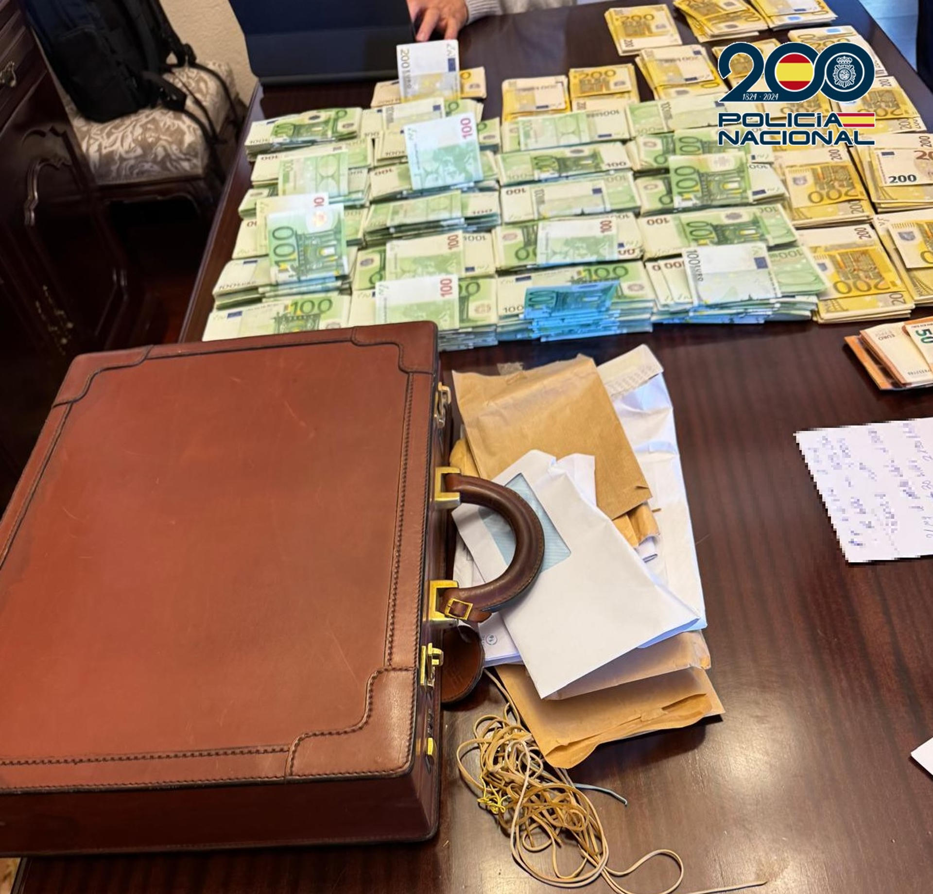 La Policía Nacional ha desarticulado en Málaga un entramado al que se atribuye el 'expolio' de más de 100 millones de euros en bienes de un grupo empresarial de la construcción en concurso de acreedores, operación que se ha saldado con la detención de siete personas. EFE/ Policía Nacional SOLO USO EDITORIAL/SOLO DISPONIBLE PARA ILUSTRAR LA NOTICIA QUE ACOMPAÑA (CRÉDITO OBLIGATORIO)