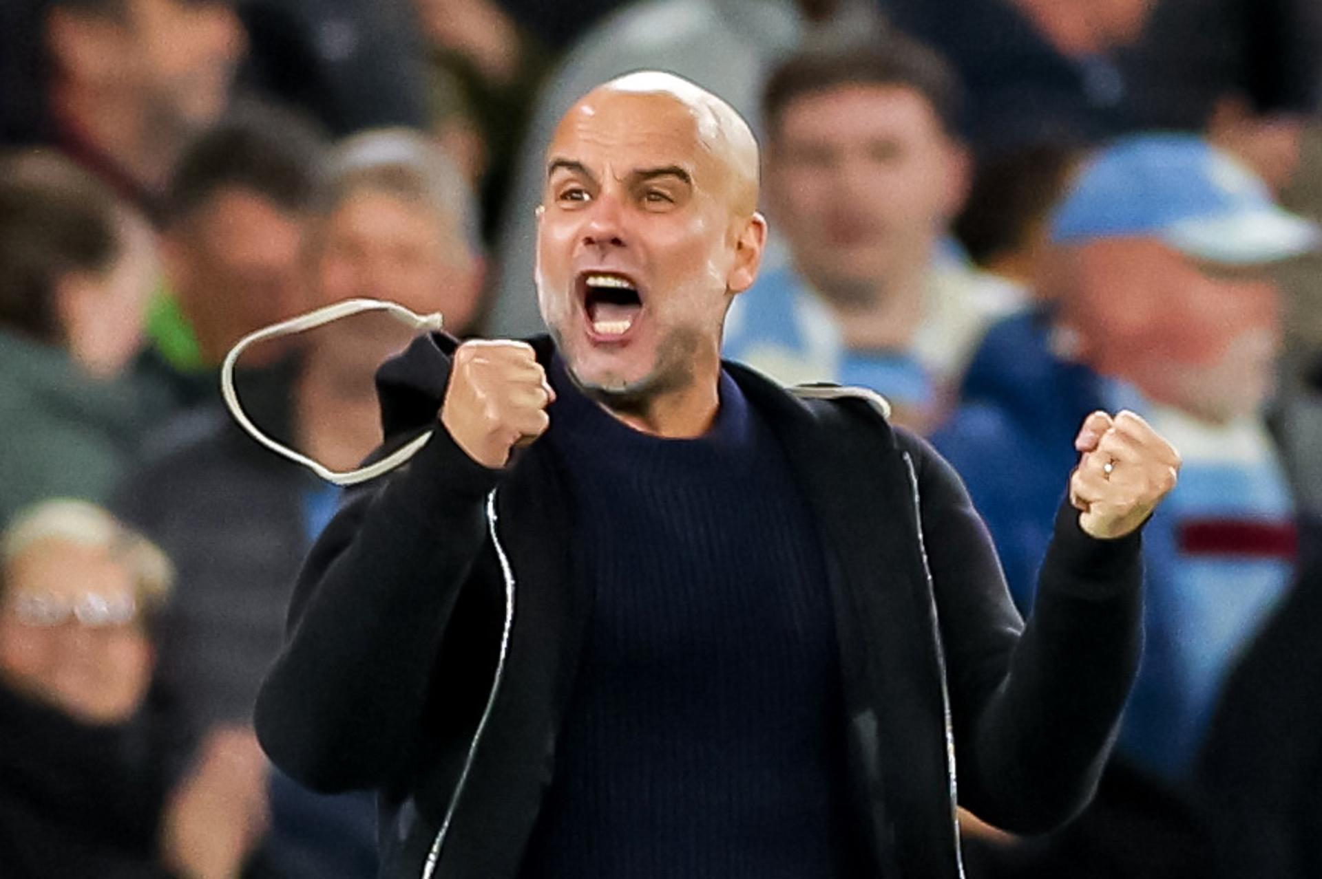 El entrenador del Manchester City Pep Guardiola celebra la victoria durante el partido de la Premier League  que han jugado Manchester City y Aston Villa en Manchester, Reino Unido. EFE/EPA/ADAM VAUGHAN