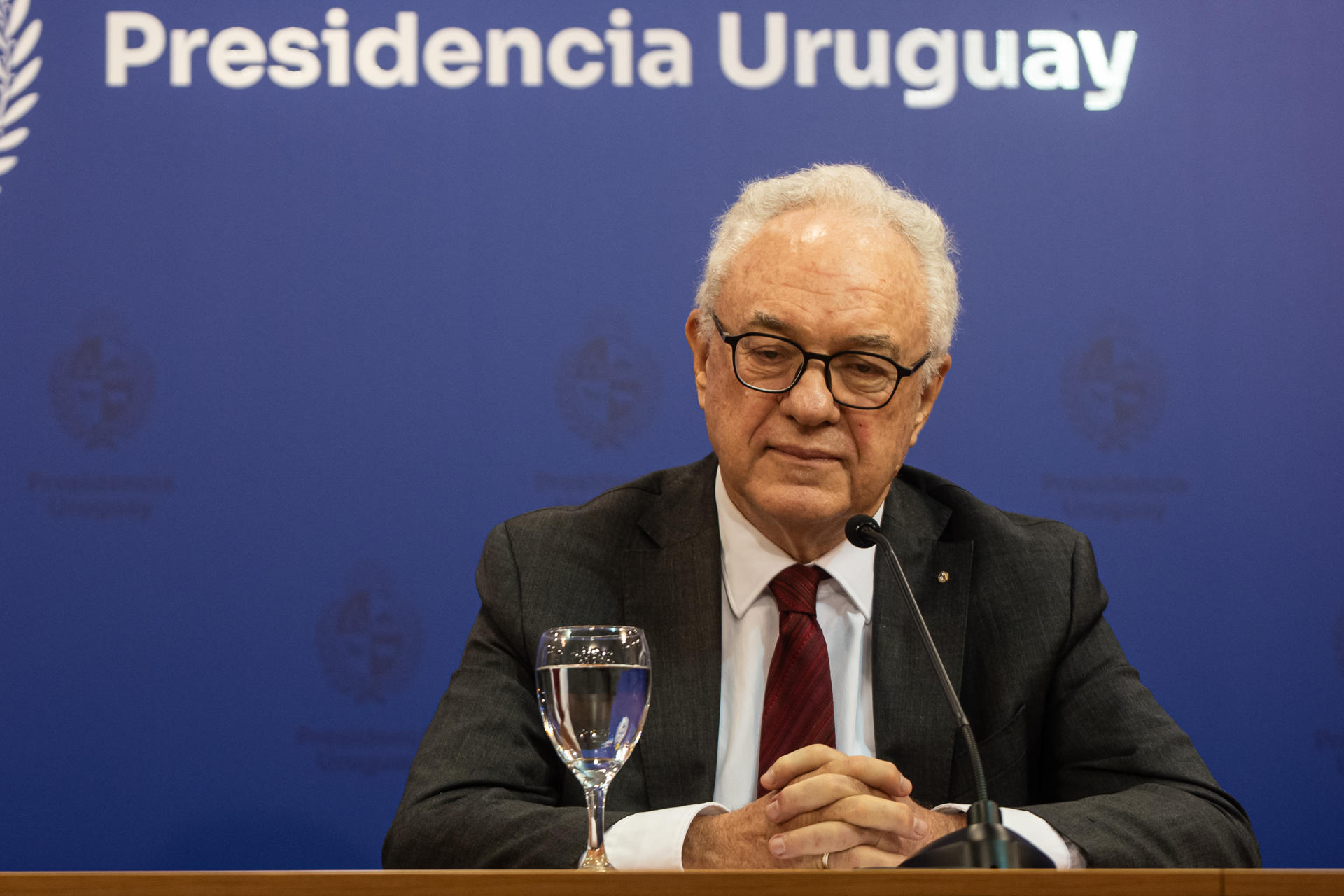 El canciller de Uruguay, Mario Lubetkin, durante la presentación del país suramericano de cara a la feria universal, en Montevideo (Uruguay). EFE/Sofía Torres