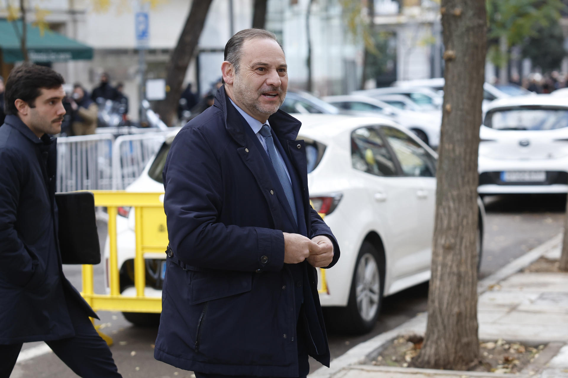 El exministro de Transportes José Luis Ábalos en una de sus comparecencias ante el magistrado del Tribunal Supremo Leopoldo Puente. EFE/ Mariscal