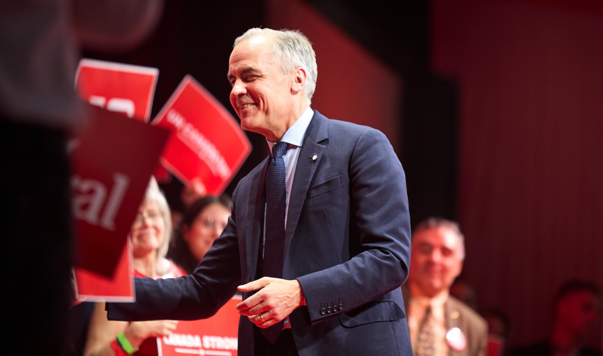 El Primer Ministro canadiense Mark Carney celebra su victoria electoral en el evento de la noche electoral del Partido Liberal en Ottawa, Ontario, Canadá, el 28 de abril de 2025. EFE/ERIC REID