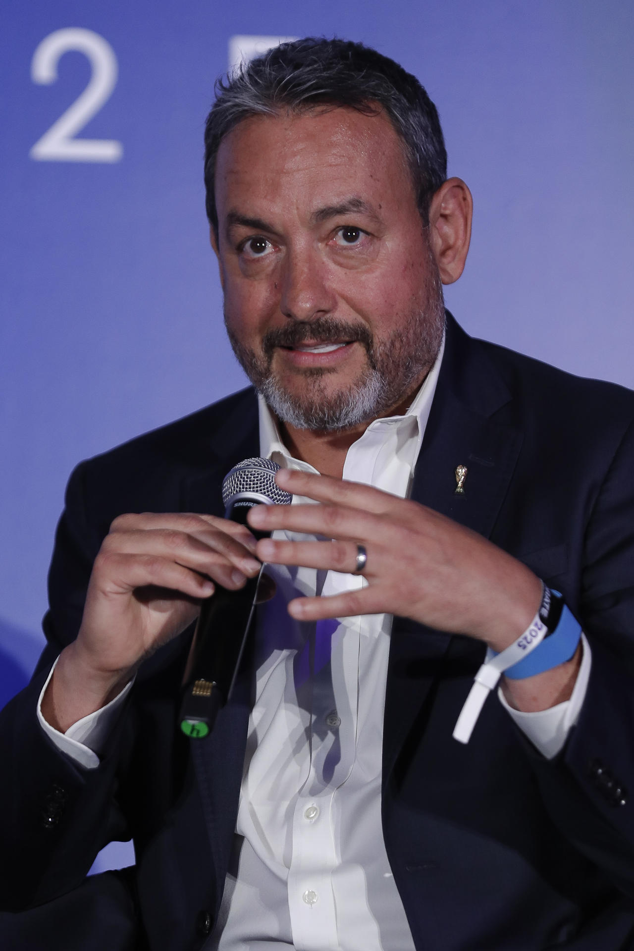 El director general de FIFA México, Jurgen Mainka, habla en el Sports Summit México 2025 este jueves, en Ciudad de México (México). EFE/ Isaac Esquivel