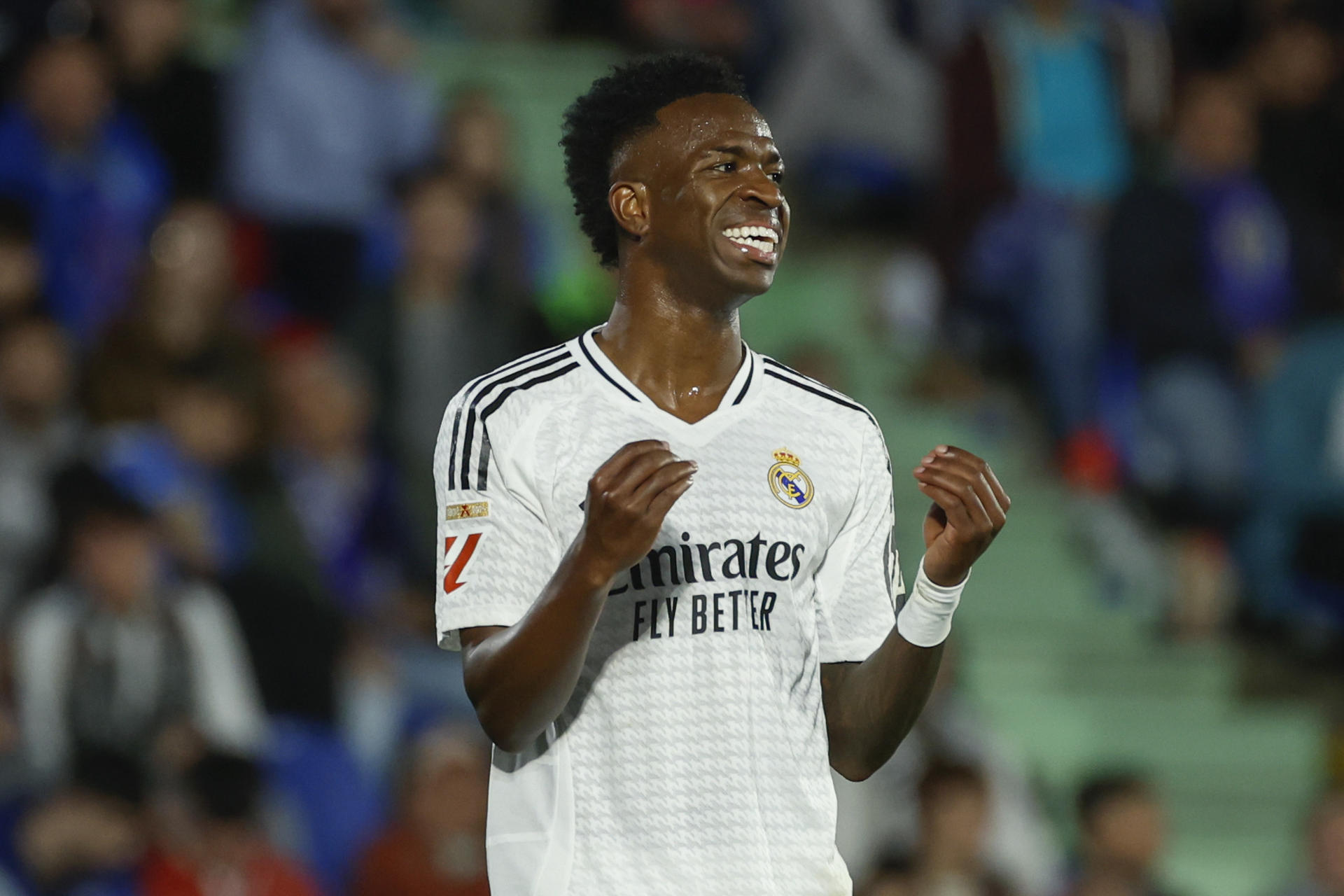 Imagen de archivo (23/04/2025) del delantero del Real Madrid Vinicius Jr. durante el partido de la jornada 33 de LaLiga que Getafe CF y Real Madrid disputaron en el Coliseum de Getafe. EFE/Juanjo Martín