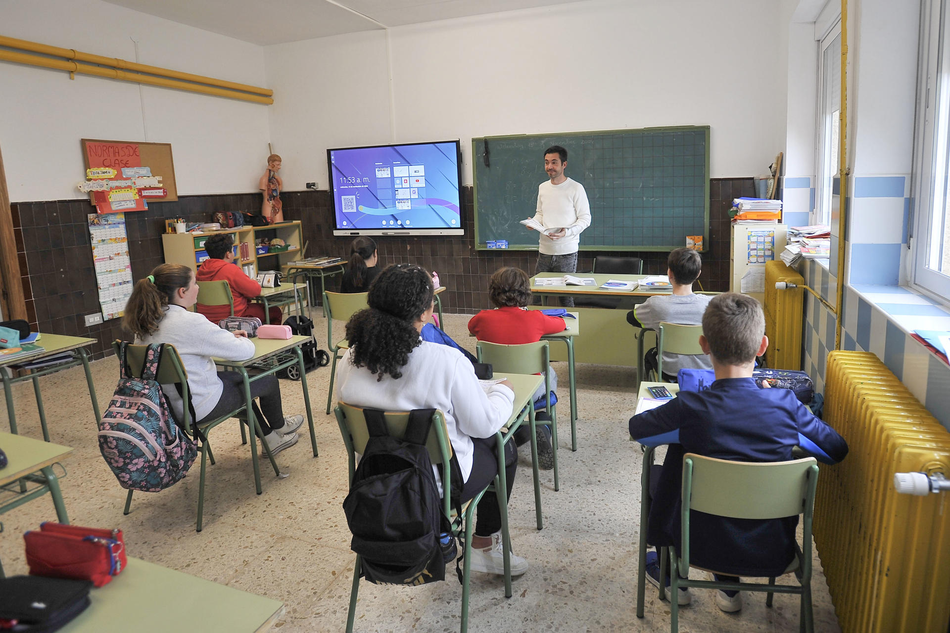 Los docentes creen que "solo a veces" tienen tiempo suficiente para hacer su labor. EFE/ Manu
