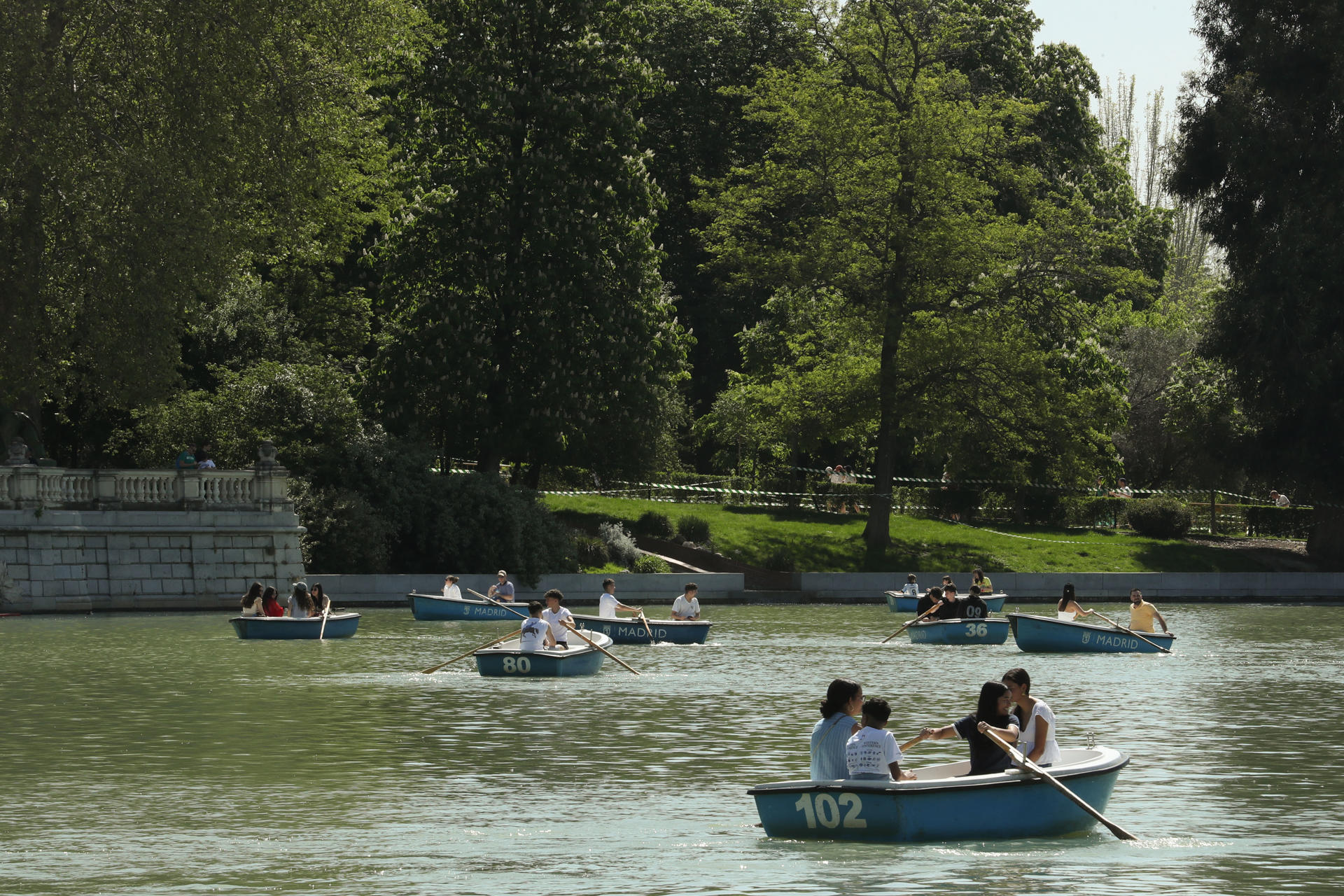Imagen de archivo del estanque del Parque del Retiro, en Madrid. EFE/ Alberto Aguado