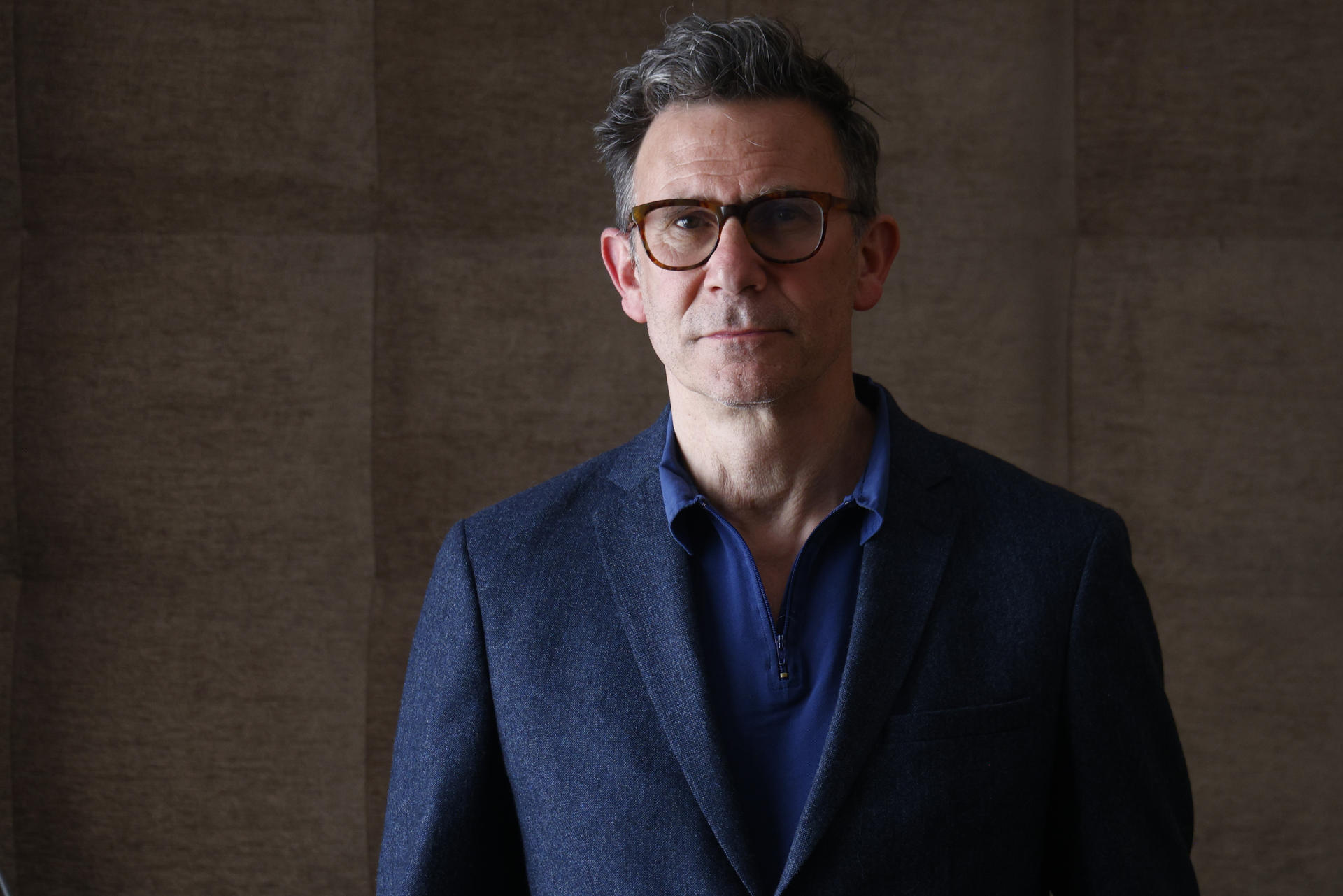 El ganador del Óscar a la mejor dirección por 'The Artist', el francés Michel Hazanavicius, quiso abordar el drama del holocausto judío en el nazismo con una película de animación, 'La mercancía más preciosa', en un nuevo giro en su carrera cinematográfica, ha reconocido en una entrevista con EFE. EFE/ Quique García
