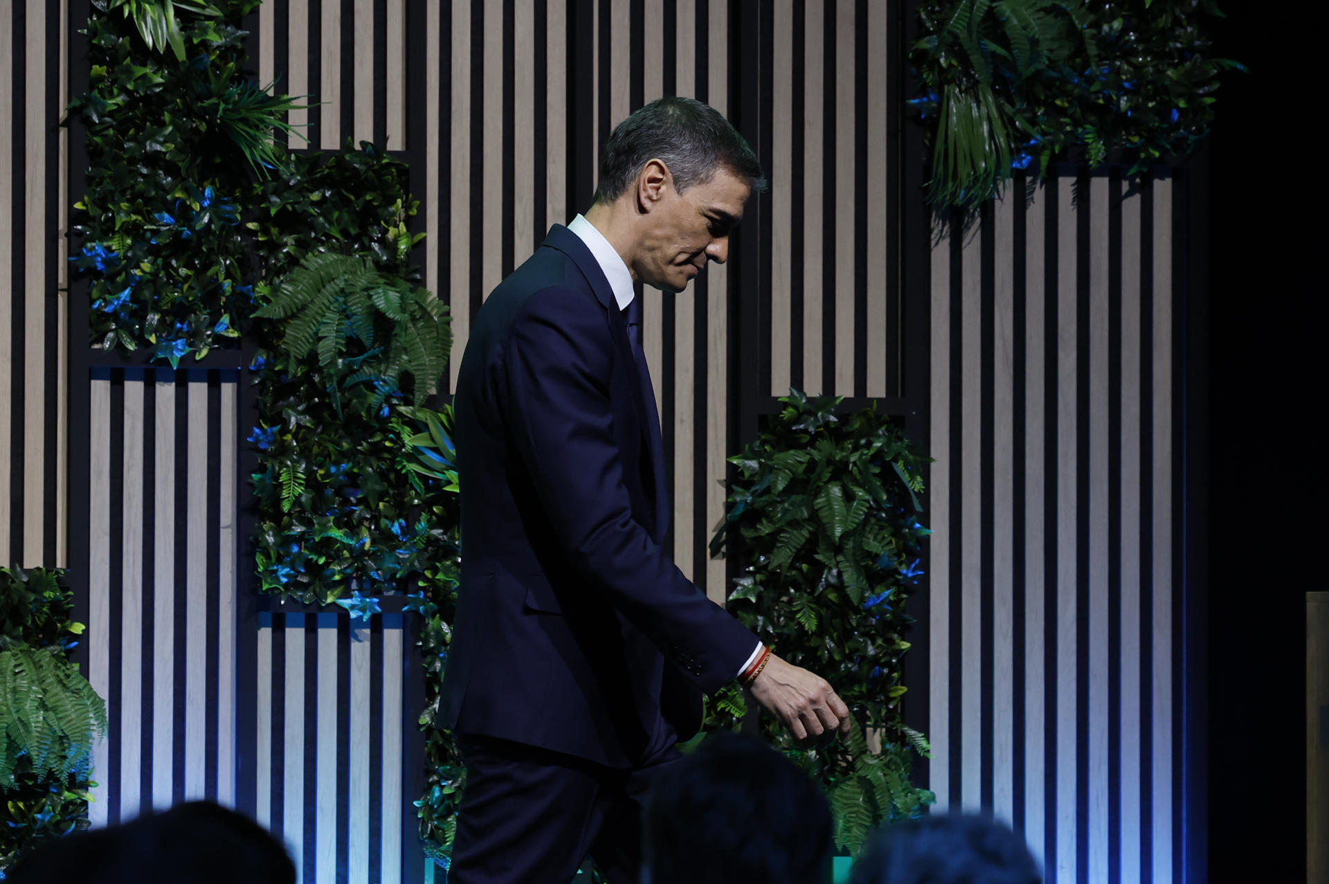 MADRID, 24/04/2025.- El presidente del Gobierno, Pedro Sánchez durante el acto 'Hacia una construcción industrializada', en la 8ª edición de la Feria del sector de la edificación y la construcción REBUILD, este jueves en Madrid. EFE/JJ.GUILLÉN