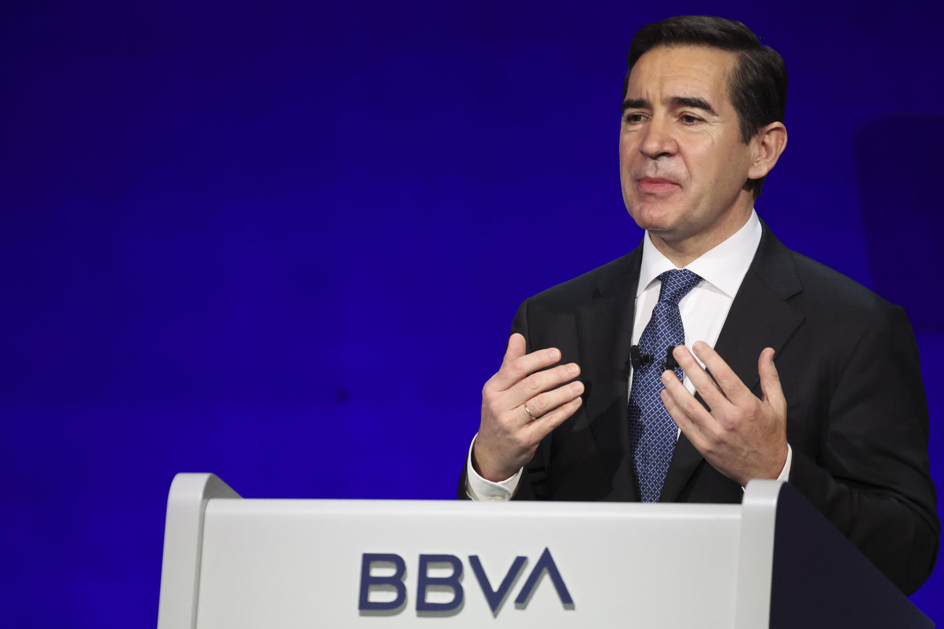 Imagen de archivo del presidente del BBVA, Carlos Torres. EFE/Luis Tejido