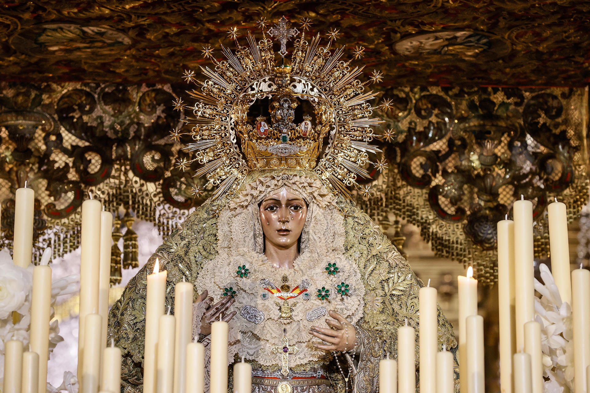 Talla de la Virgen de la Macarena, en Sevilla. EFE/José Manuel Vidal