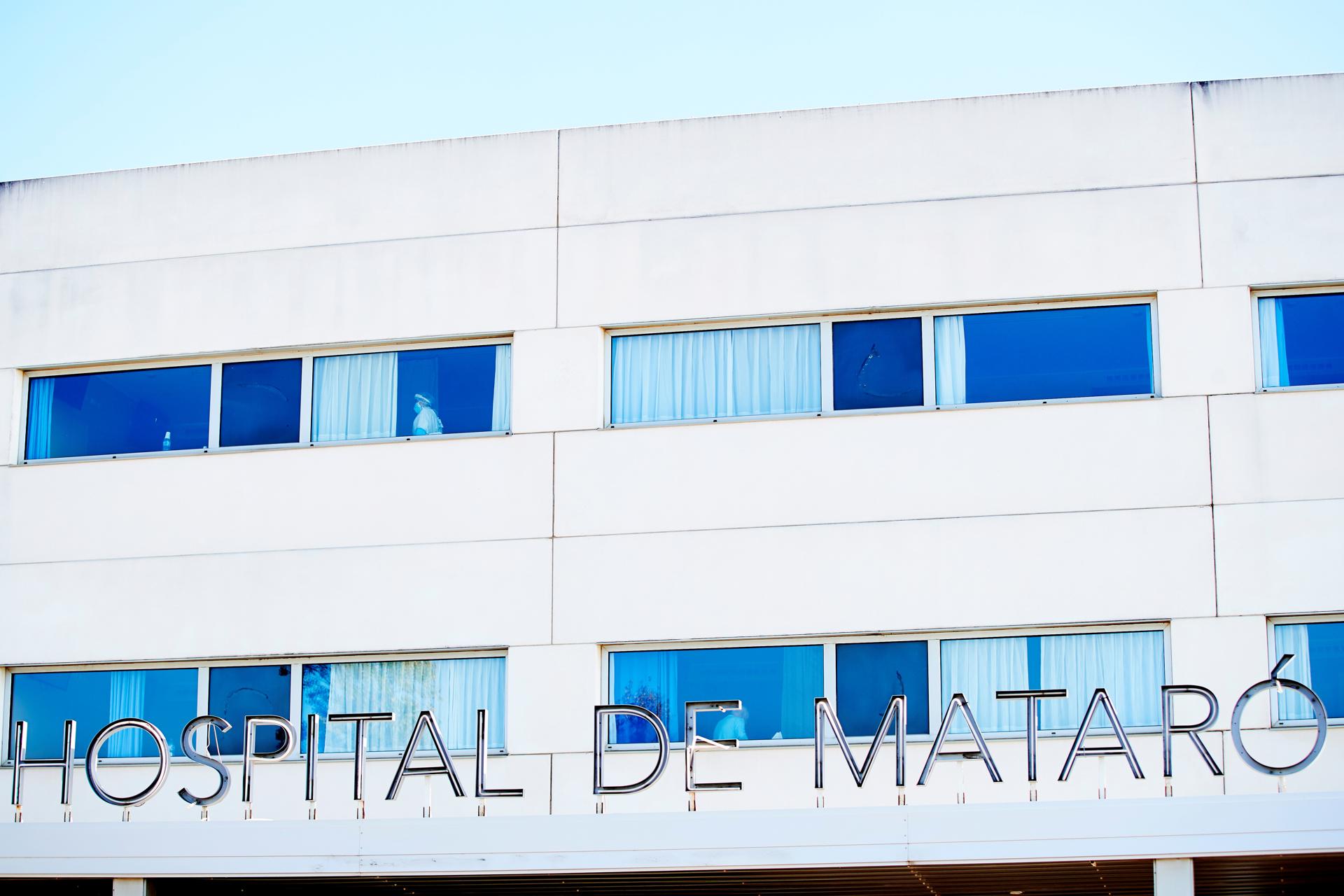 Imagen de archivo de la fachada del Hospital de Mataró (Barcelona). EFE/Alejandro García.