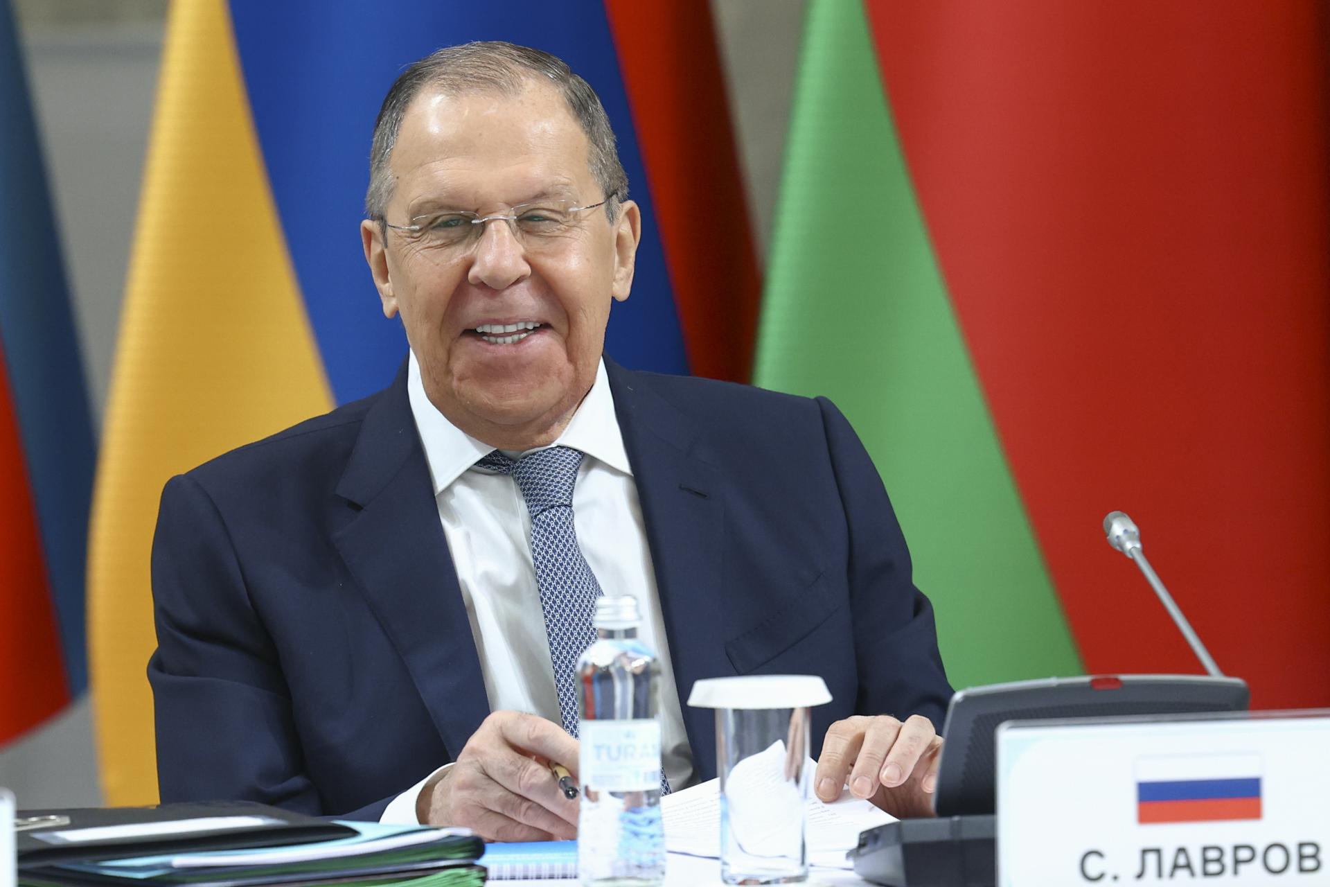 Foto proporcionada por el servicio de prensa del Ministerio de Relaciones Exteriores de Rusia muestra al ministro Sergey Lavrov en la reunión de ministros del ramo de la Comunidad de Estados Independientes (CEI)) en Almaty, Kazajistán, el 11 de abril de 2025.EFE/EPA/SERVICIO DE PRENSA DEL MINISTERIO DE ASUNTOS EXTERIORES RUSO / MATERIAL DE MANO SOLO PARA USO EDITORIAL / NO A LA VENTA MATERIAL DE MANO SOLO PARA USO EDITORIAL / NO A LA VENTA
