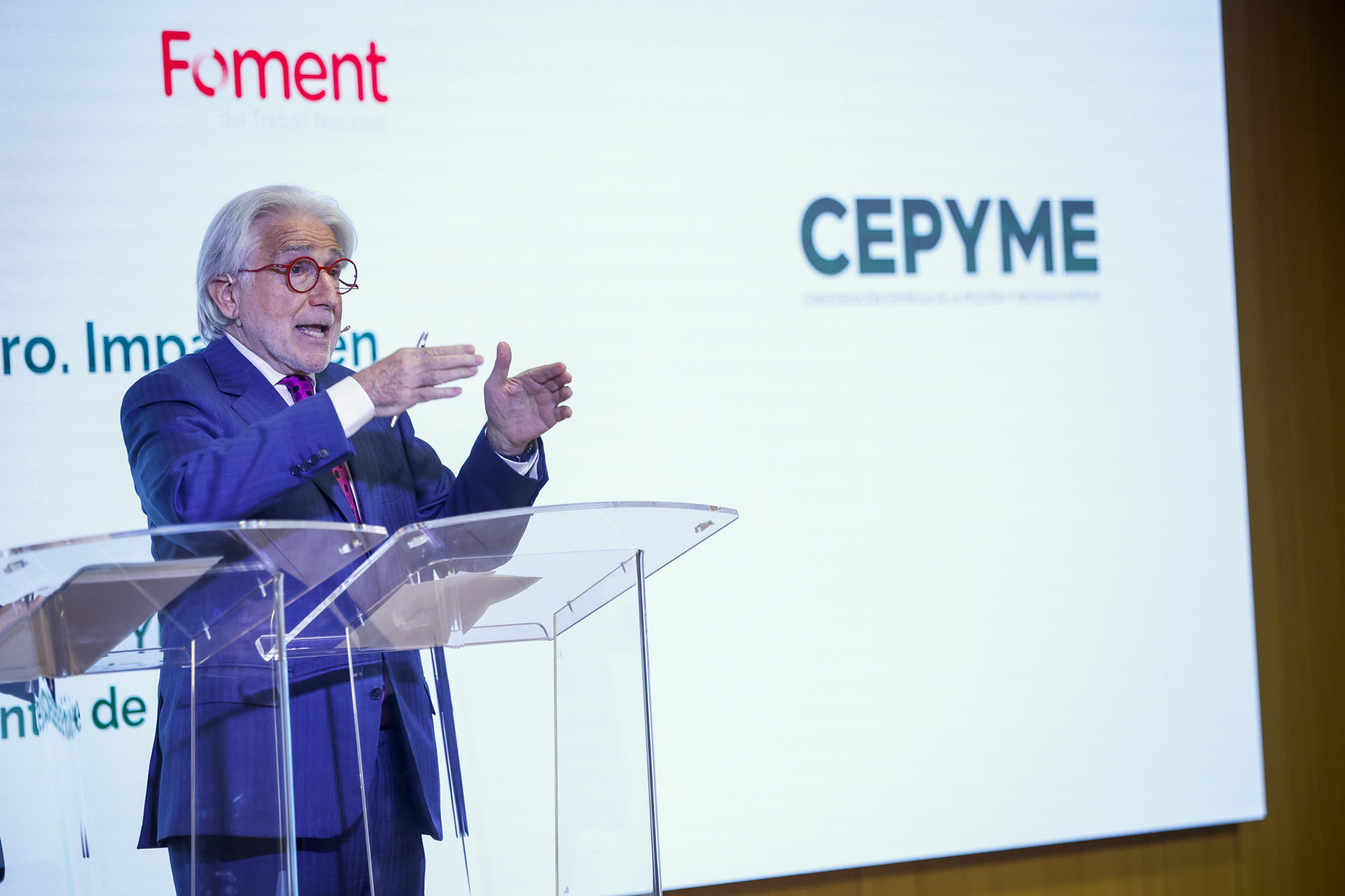 El presidente de Foment del Treball, Josep Sánchez Llibre, interviene en la jornada "Análisis del mercado financiero. Impacto en la PYME española", este martes en Madrid. EFE/David Fernández