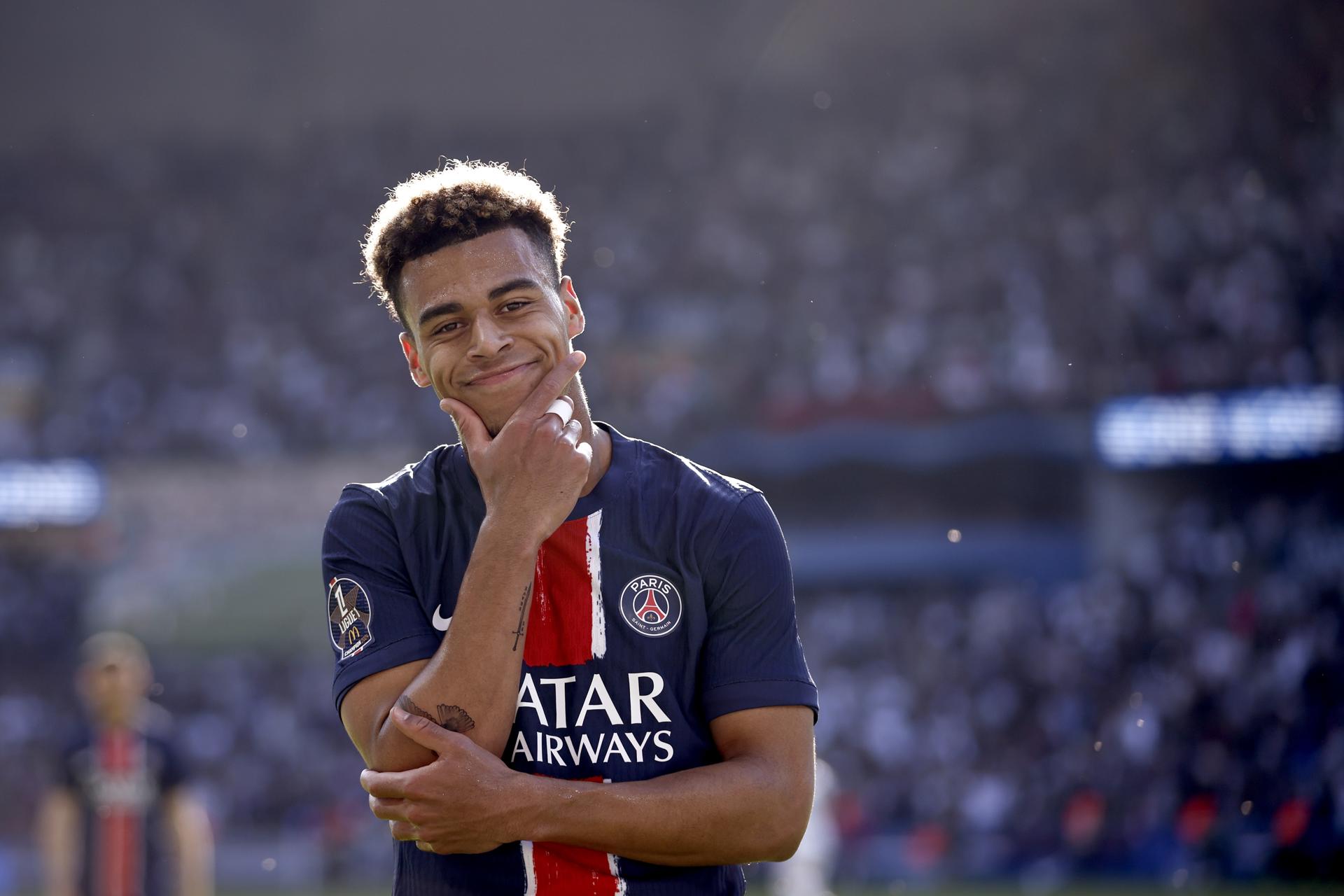 Doue celebra el 1-0 al Angers con el París Saint Germain. EFE/EPA/YOAN VALAT